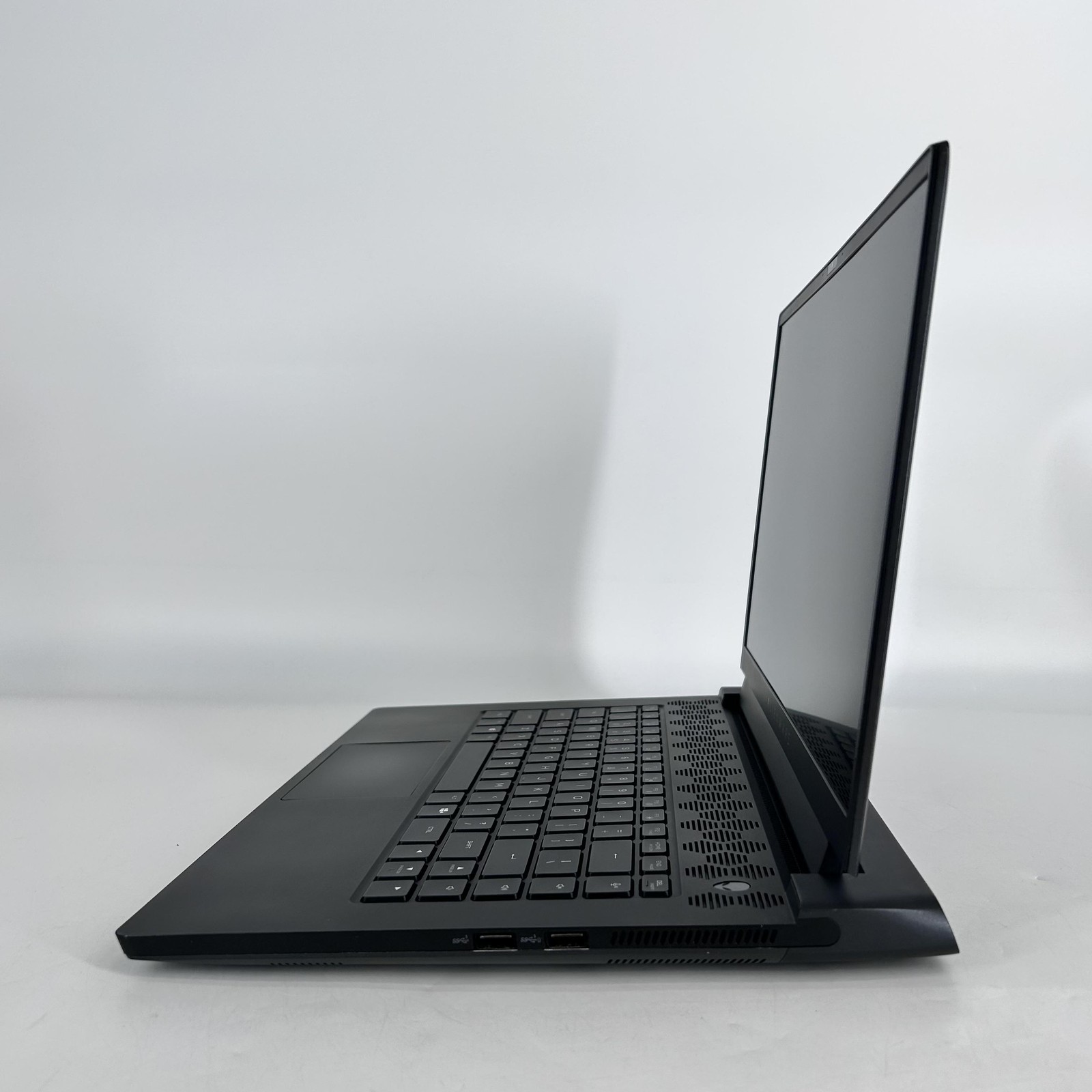 Dell Alienware m15 R5 165Hz FHD 3.2 GHz Ryzen 7 5800H 32GB 1TB SSD RTX 3060 Good