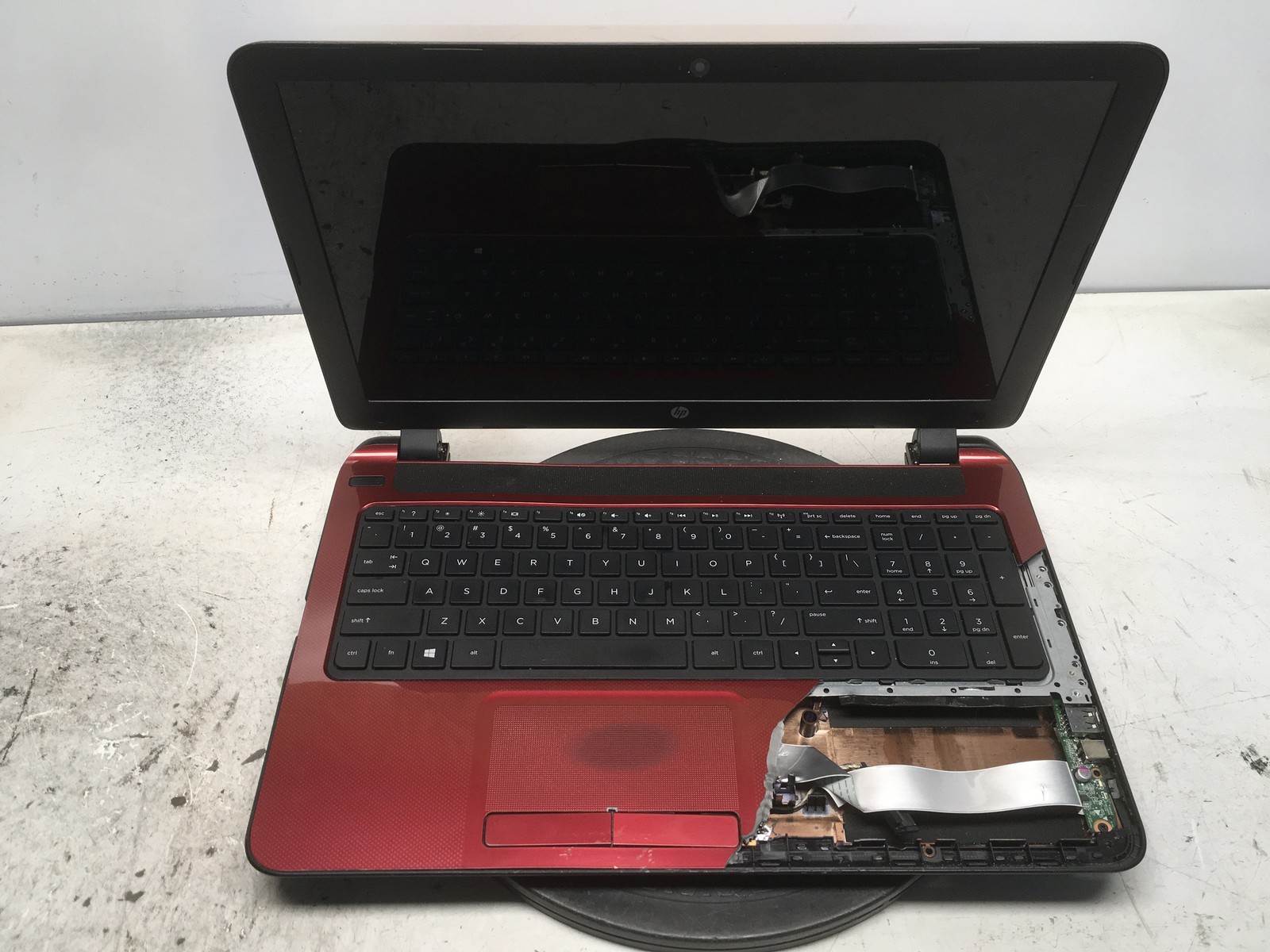 HP 15-F272WM Intel Pentium N3540 2.16GHz No RAM NO HDD No Batt