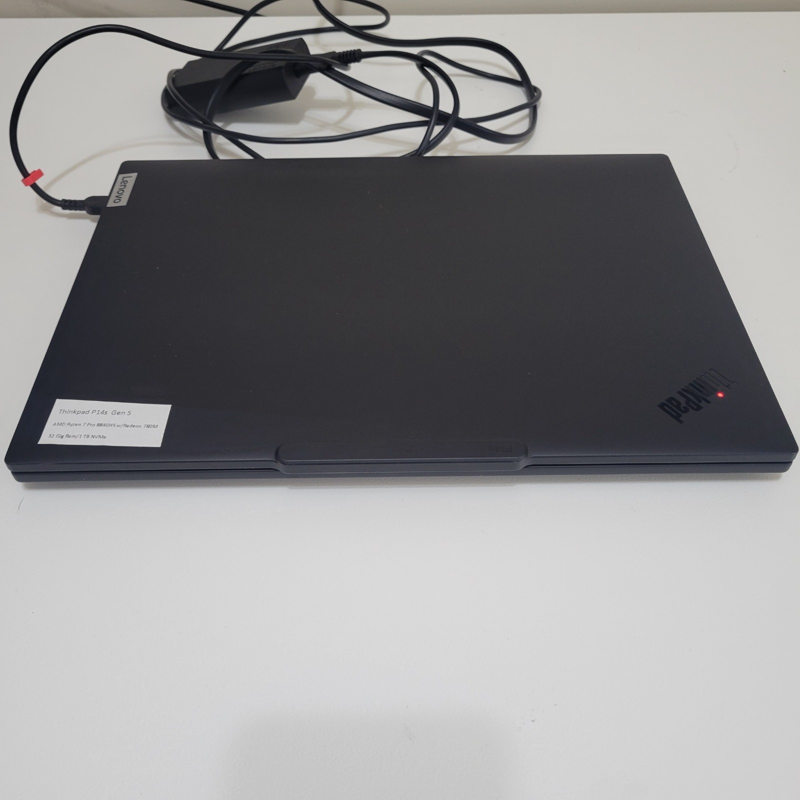3 Available – Lenovo ThinkPad P14s Gen 5 AMD Ryzen 7 PRO 8840HS 32GB 1TB