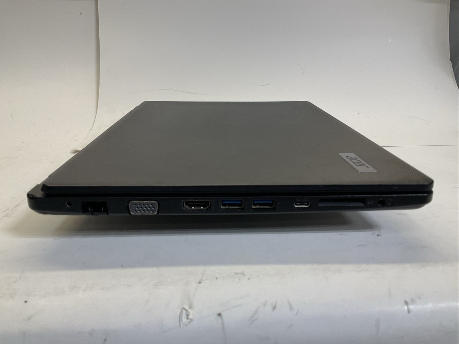 Acer TravelMate P214-52 Laptop | Intel Core i7-10510U (P15)