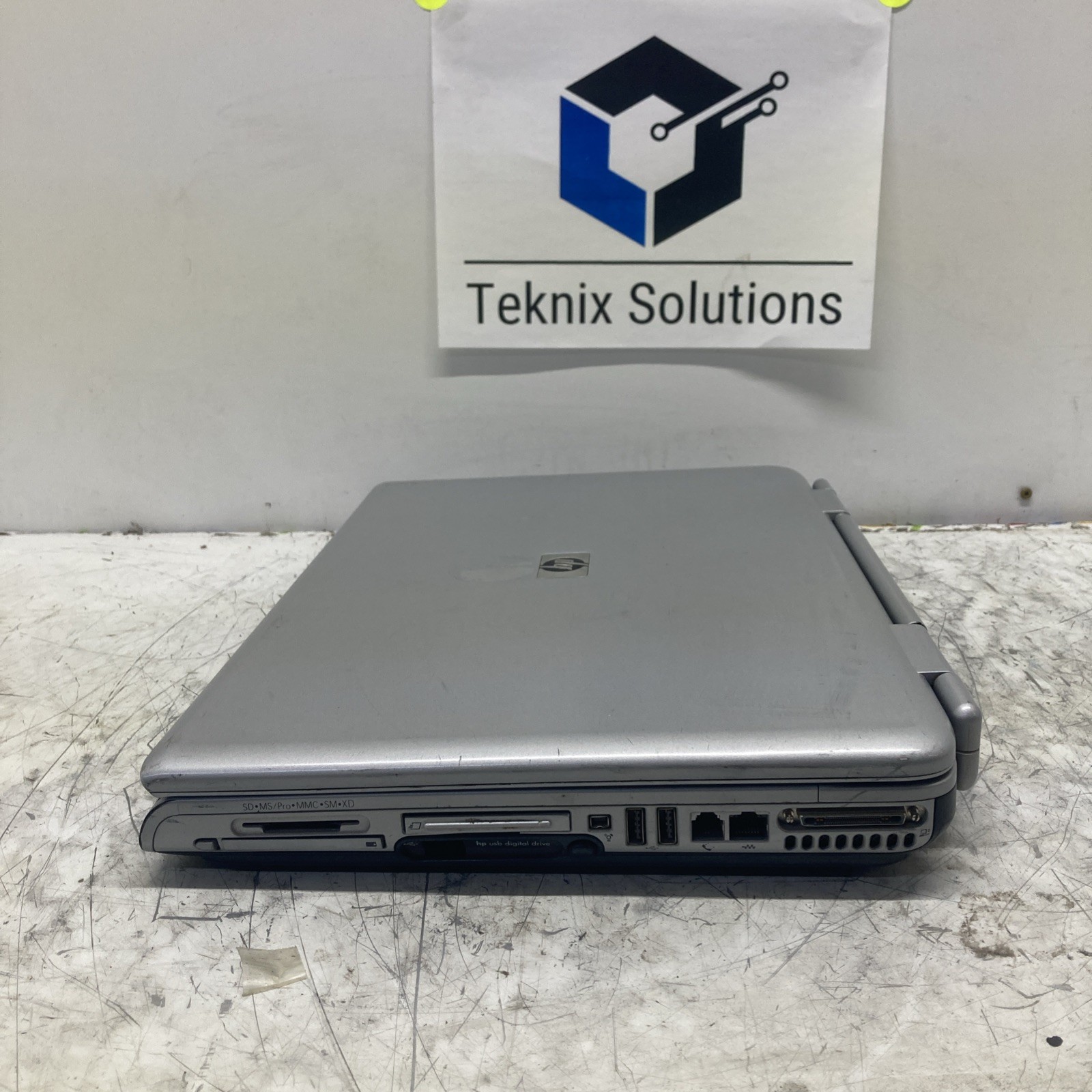 HP ZD8000 unknown cpu no power untested 1GB Ram no HDD