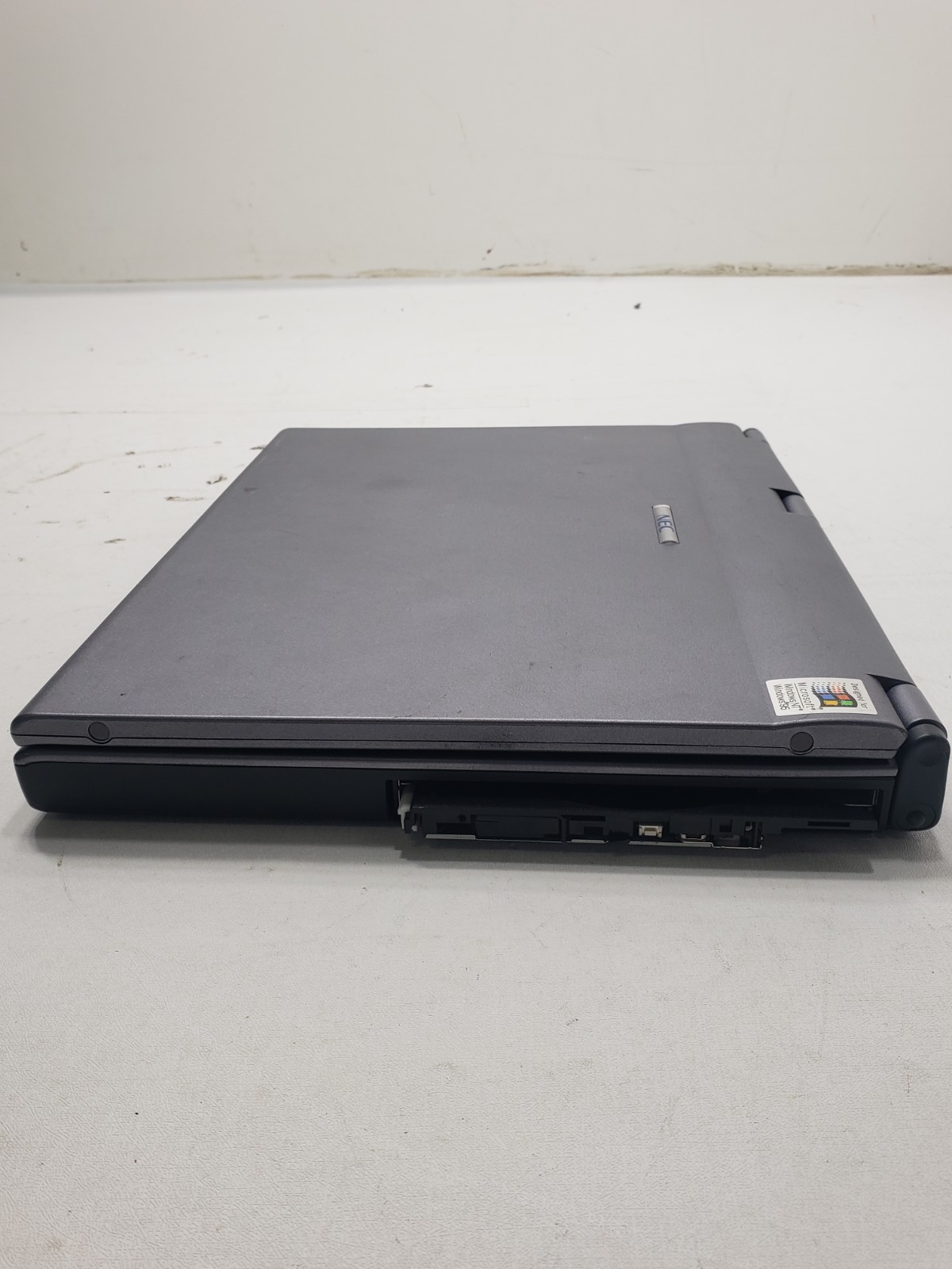 NEC Versa SX Pentium II Laptop VS4C0A30 Untested No Charger For Parts Repair