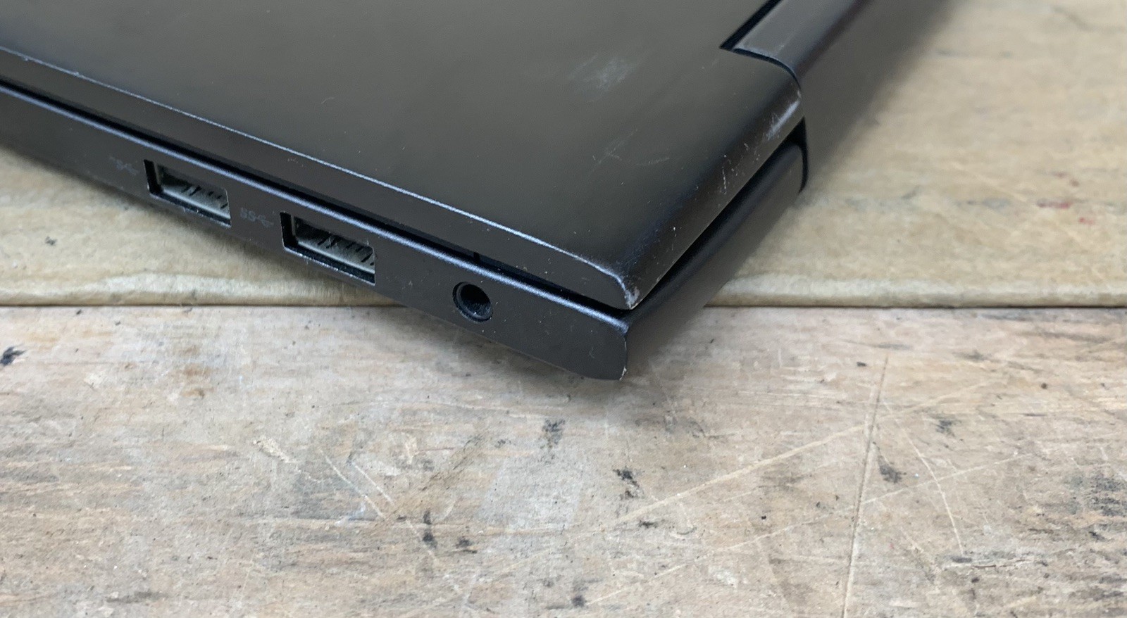 Dell Inspiron 7591 2-in-1 Core i7-10510U@1.80GHz 16GB DDR4 RAM NO SSD/HDD/OS