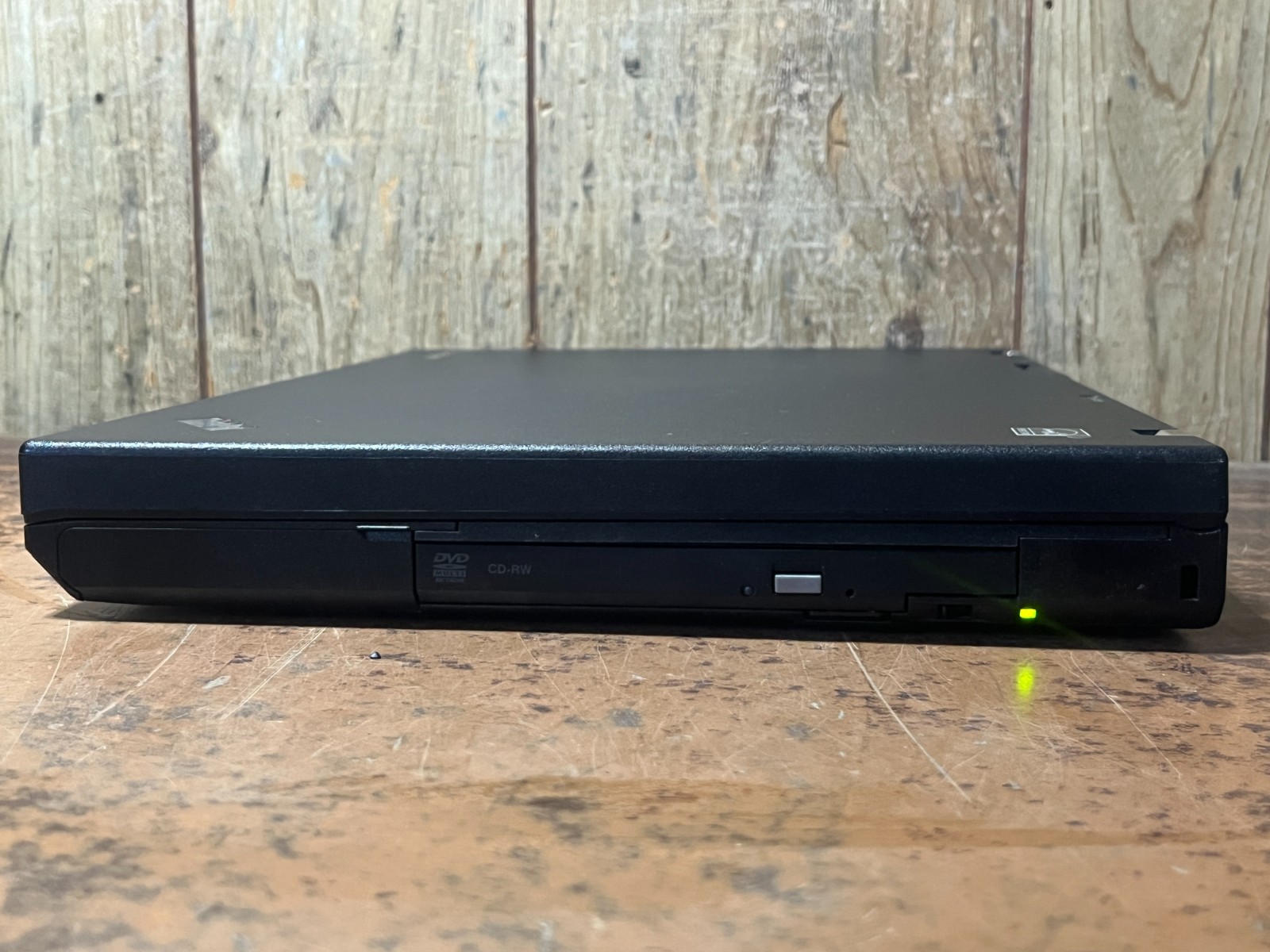IBM Lenovo Thinkpad R500 Gaming Laptop Windows XP pro SP3 15.4″ LCD Screen DVD