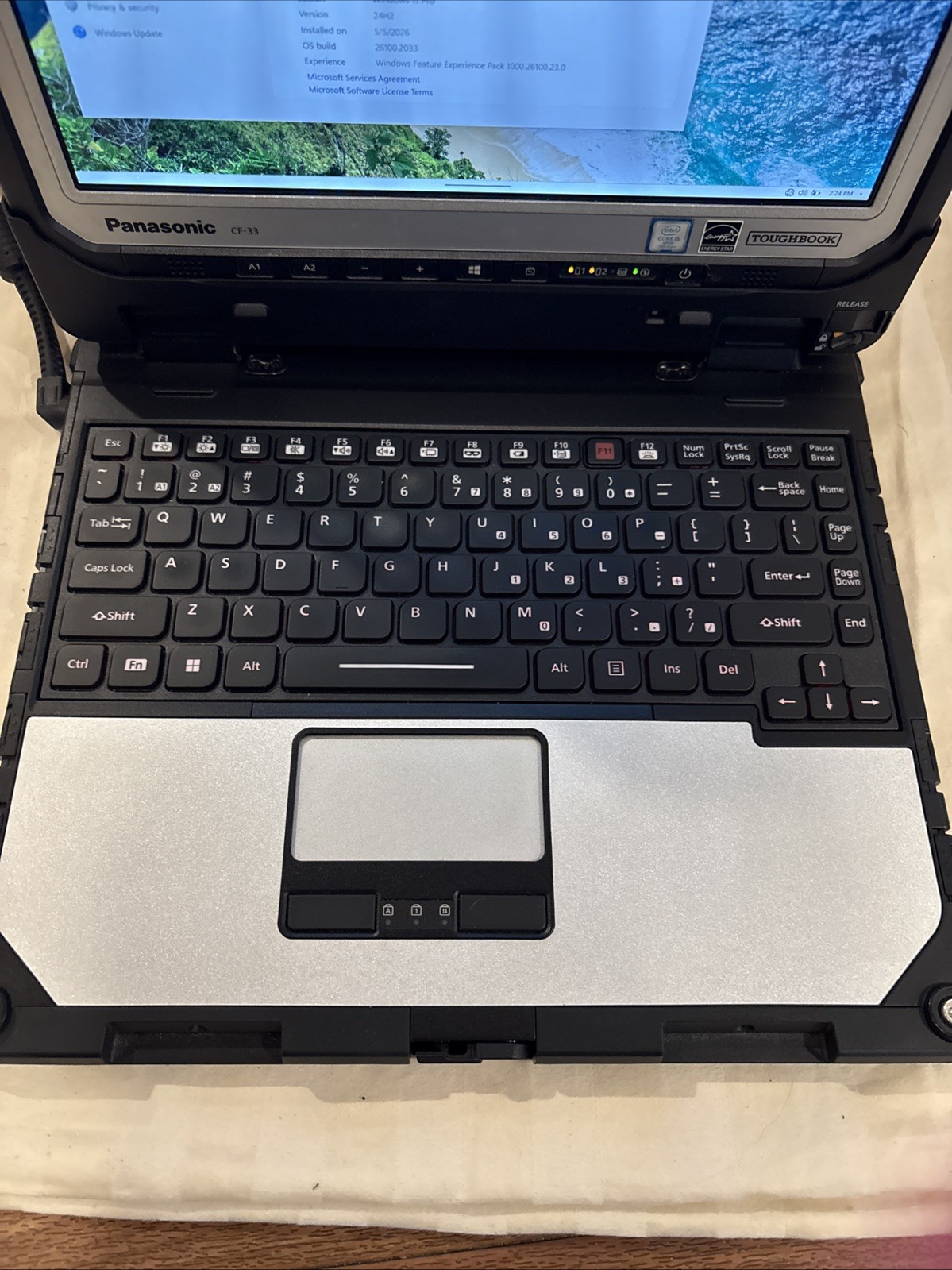 Panasonic Toughbook CF-33 Core i5 7300U 2.6GHz 8GB 256gb NVME SSD W11 Pro