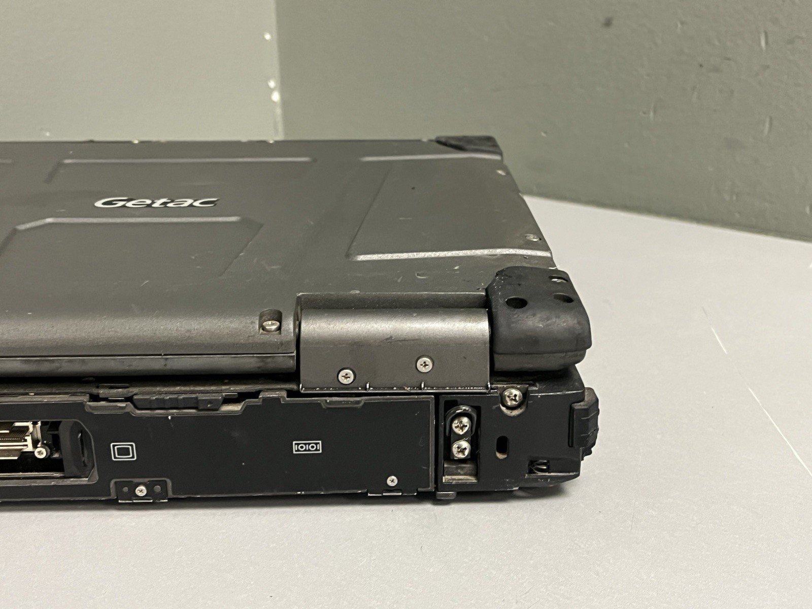 Getac B300 G5 Rugged Touch 13.3″ i5-4300M 4GB Ram 128GB SSD 5,322 Hours