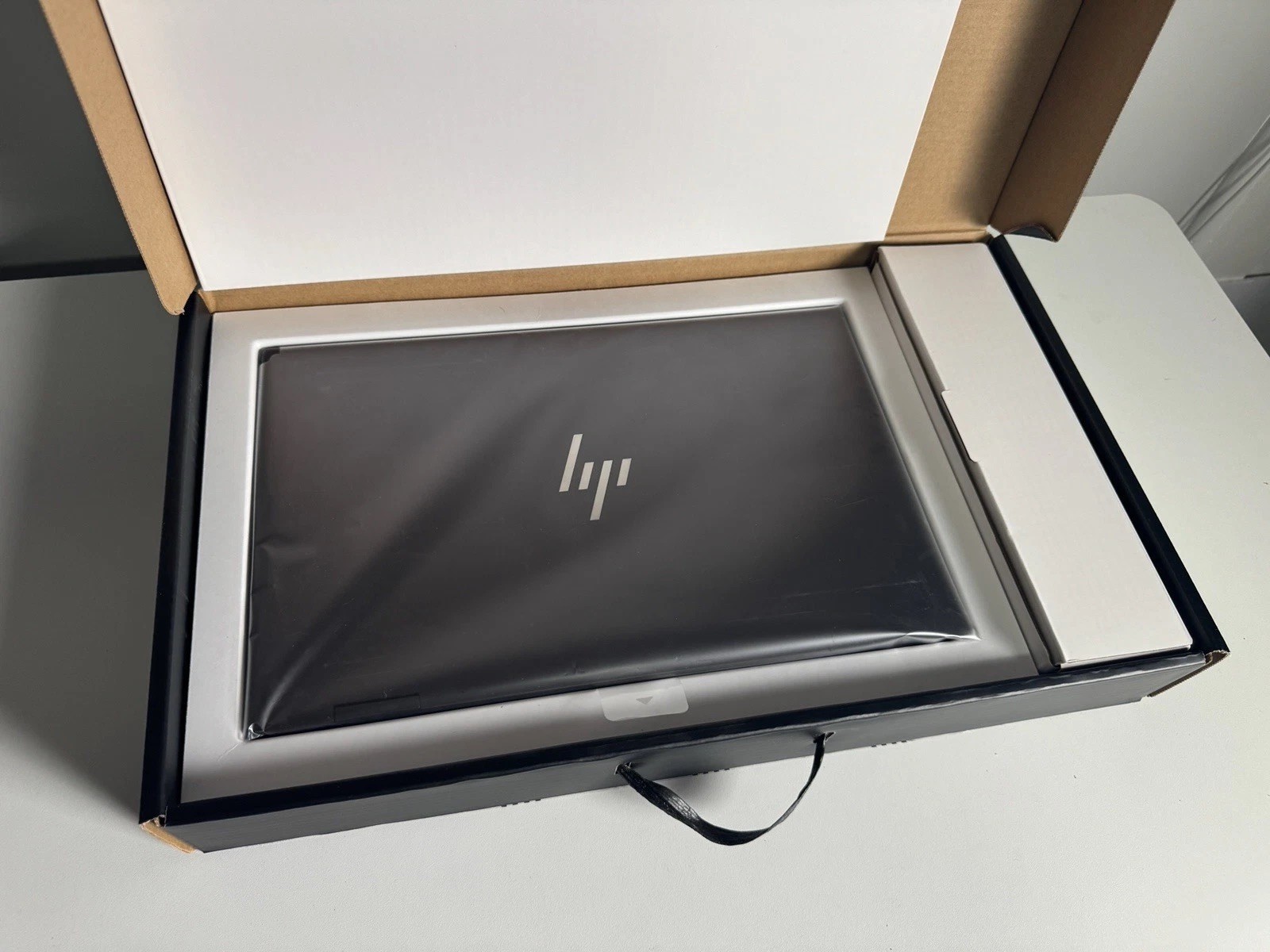 HP Envy x360 2-in-1 – 15.6 Screen AMD Ryzen 7 5825U 12GB RAM 512GB SSD Black