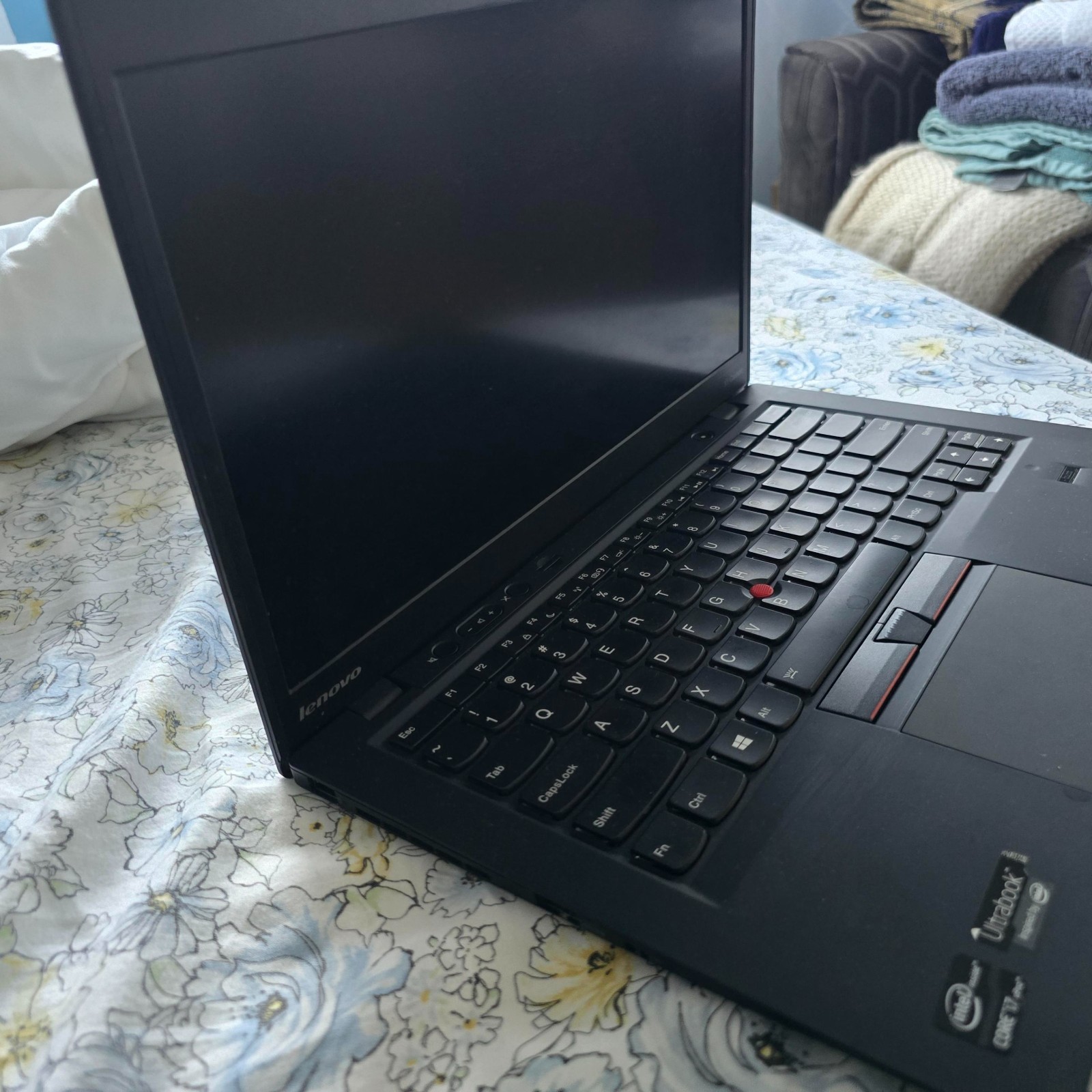ThinkPad X1 Carbon Gen 3667U” Laptop – Black
