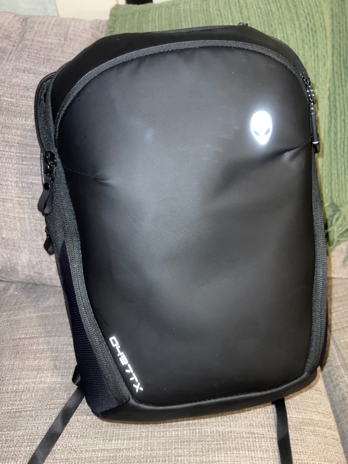 Alienware m18 R2 – i9-14900HX, RTX 4080, 32GB RAM, 1TB, Gaming Laptop + Backpack