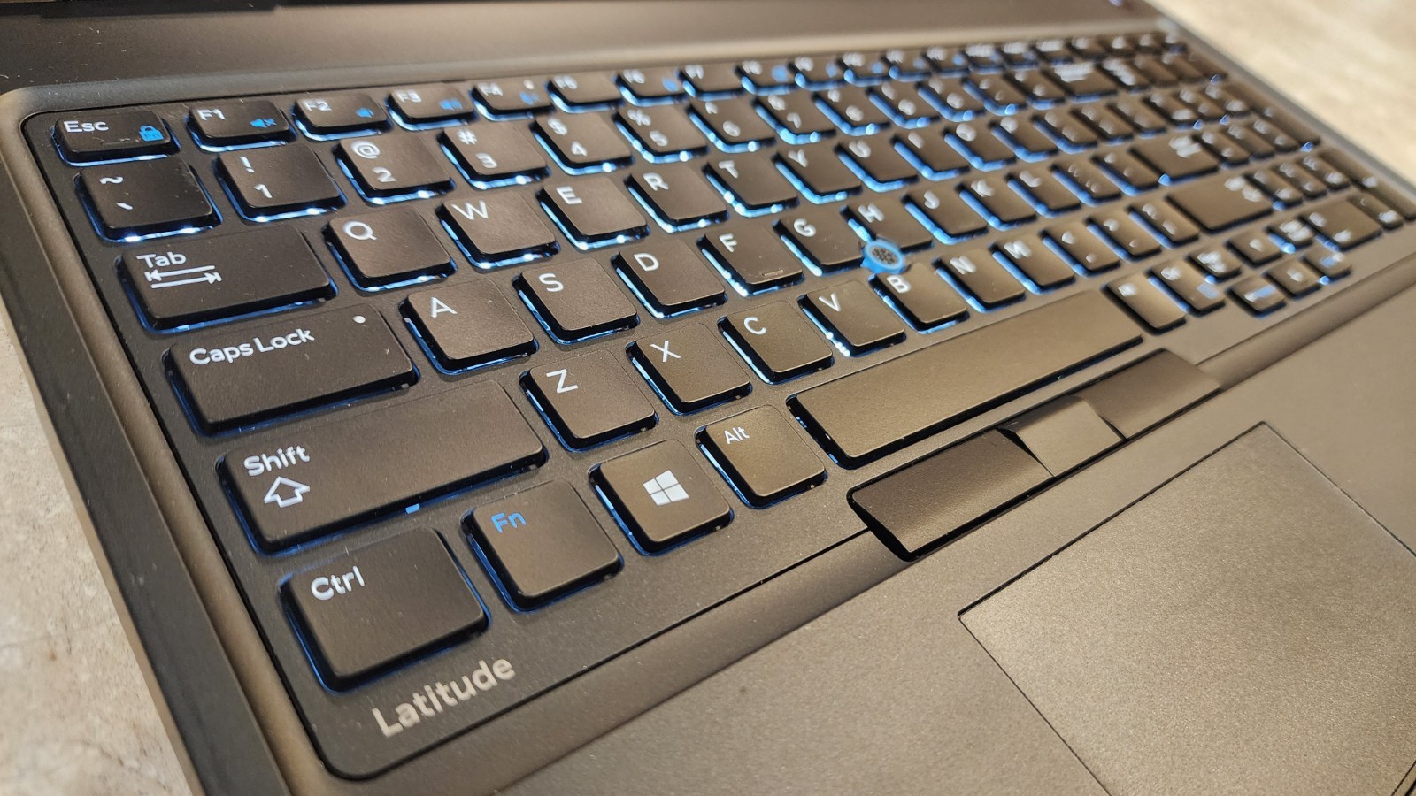 Dell Latitude 5580 15.6″ Intel i7-7600U 16GB RAM 256GB SSD HDMI Win11 Laptop