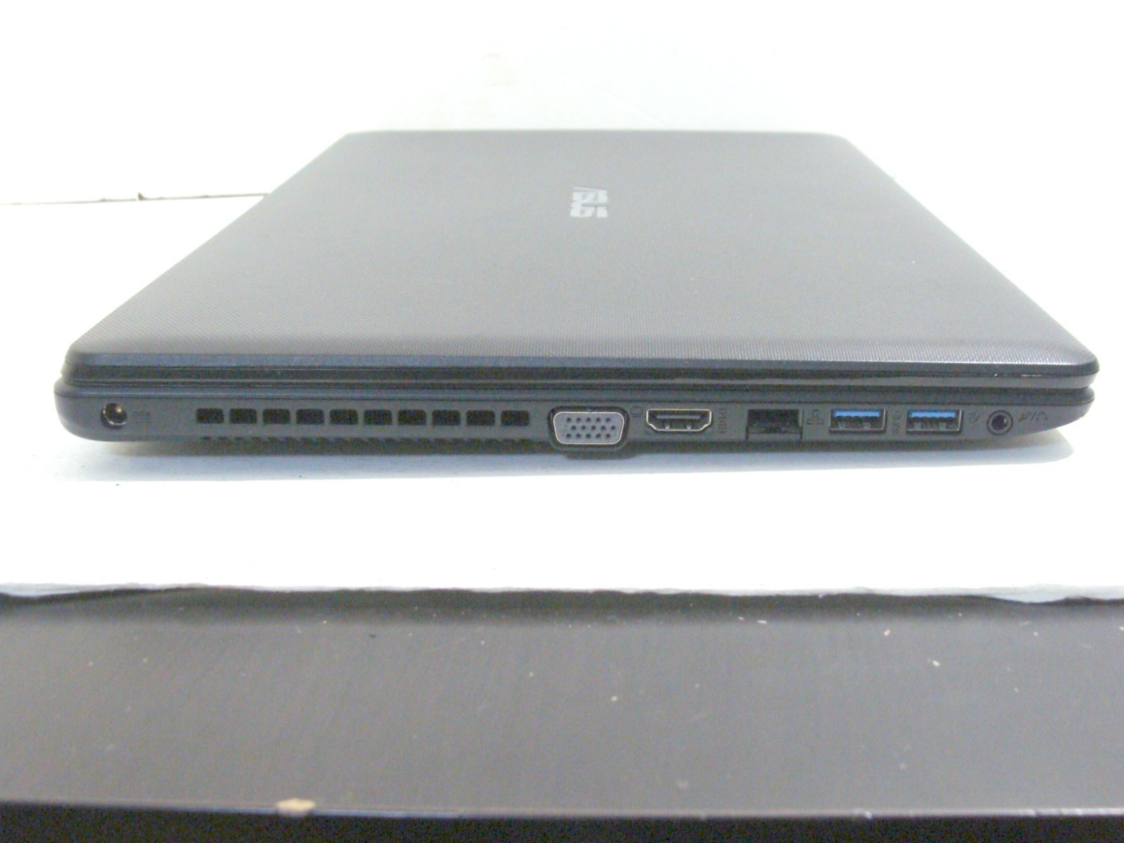 ASUS X552E AMD A4-5000 Laptop Notebook No LCD Light Missing HDD