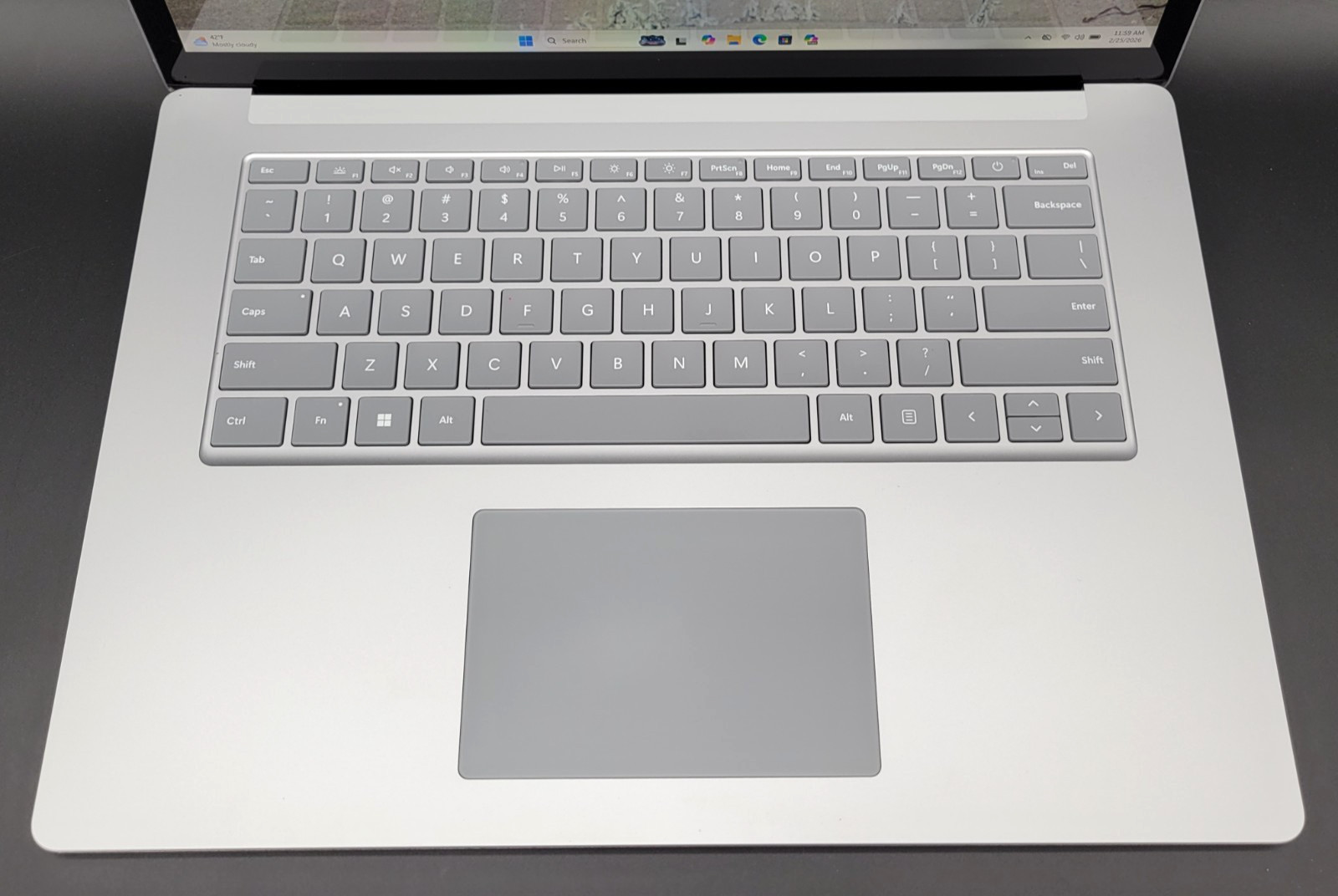Microsoft Surface Laptop 5 15″ 1979 i7-1255U 12th Gen 8GB RAM 256GB SSD Read