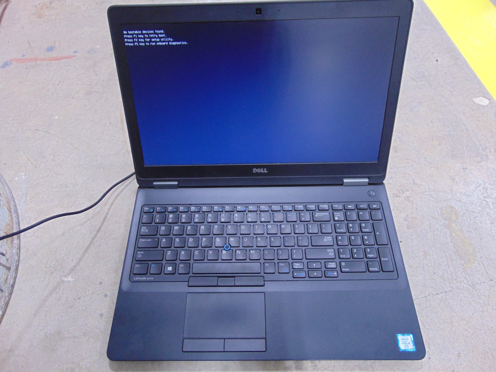 Dell Latitude E5570 15.6″ Laptop Intel Core i5-6300U 2.40GHz 8GB – No SSD
