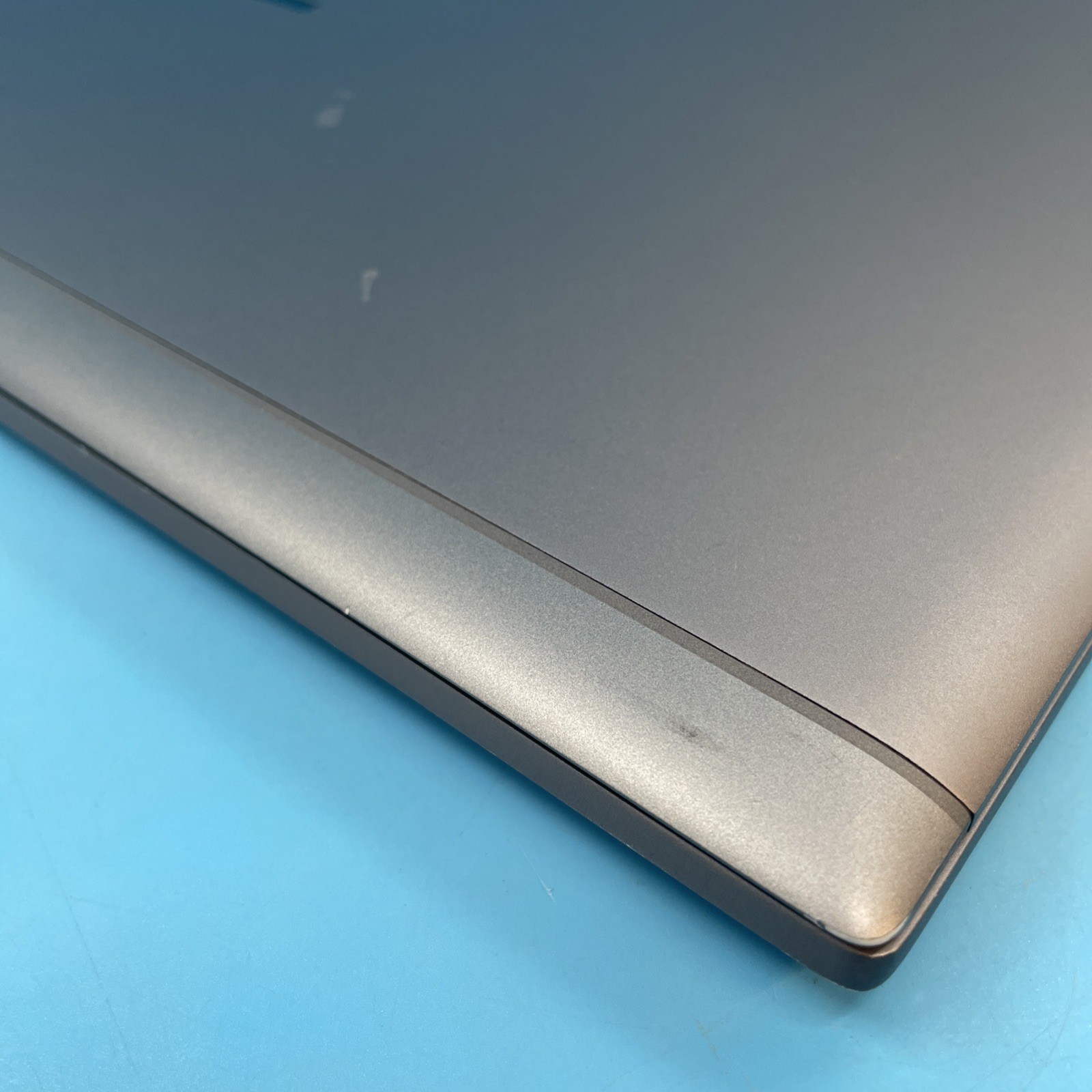 HP ZBook Firefly G8 | i7-1165G7 | 32GB RAM | 512GB SSD | T500 | WIN 11 PRO | 77%
