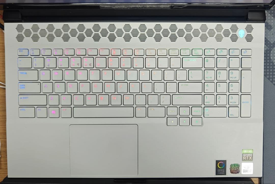 DELL Alienware m17 R3 Gaming Laptop PC/i7/16GB/256GB SSD/White Used/Tested