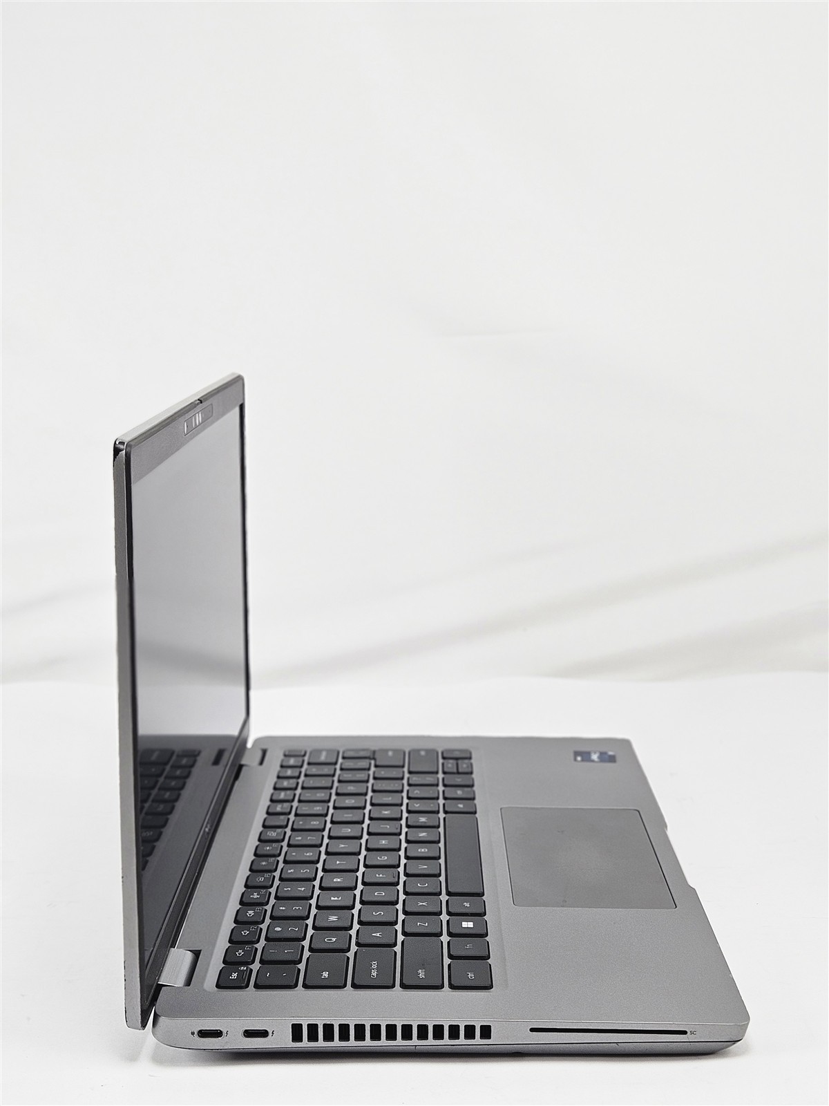 Dell i7-1270P Latitude 5431 256GB SSD 16GB RAM 14″ FHD HDMI Wi-Fi 6E No OS