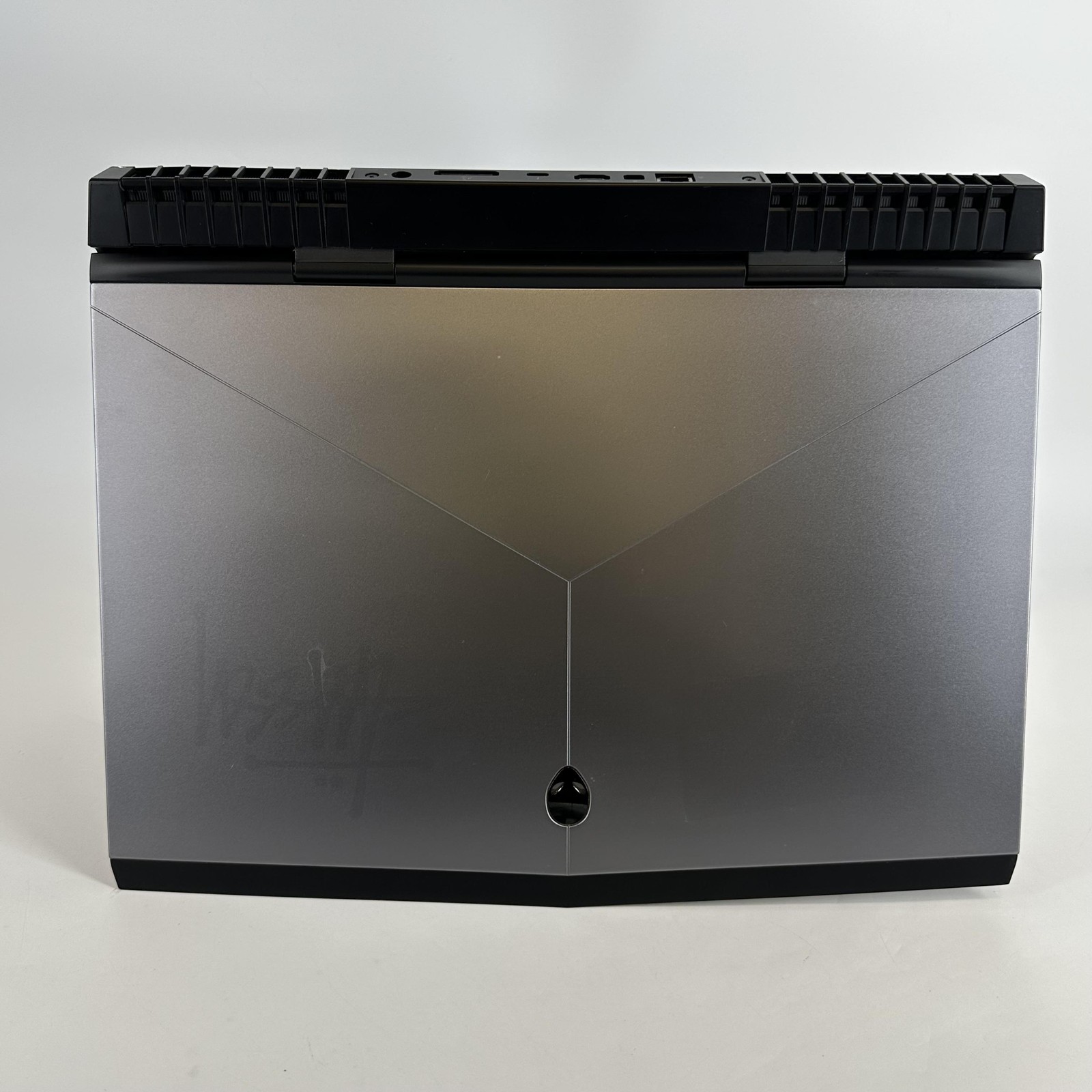 Dell Alienware 17 R4 FHD i7-7700HQ 2.80GHz 16GB 128GB SSD/1TB HDD GTX 1070 Good