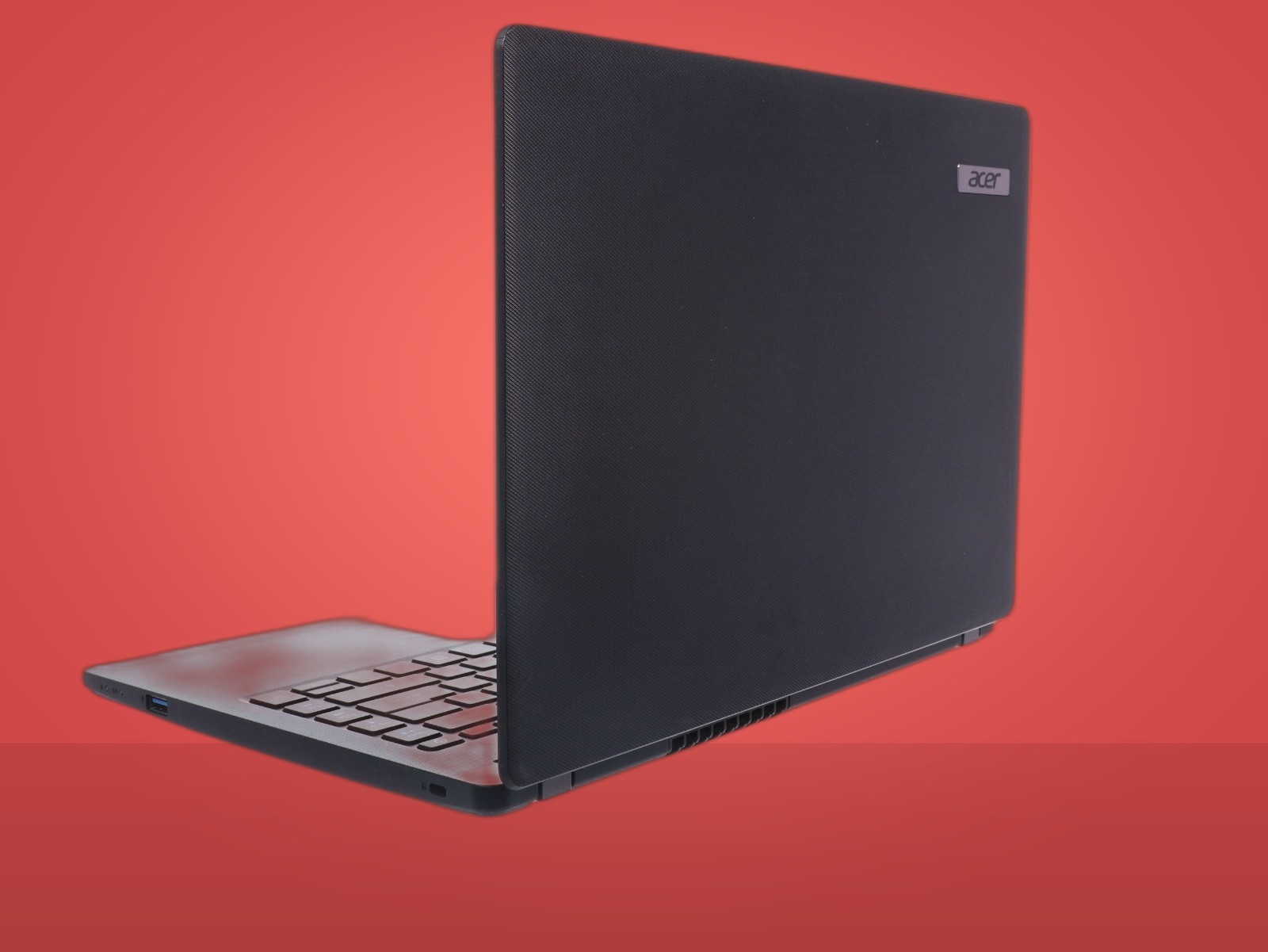 Acer TravelMate P214 Intel Core i3-10110U 8GB RAM 256GB NMVe Win11H No Adapter