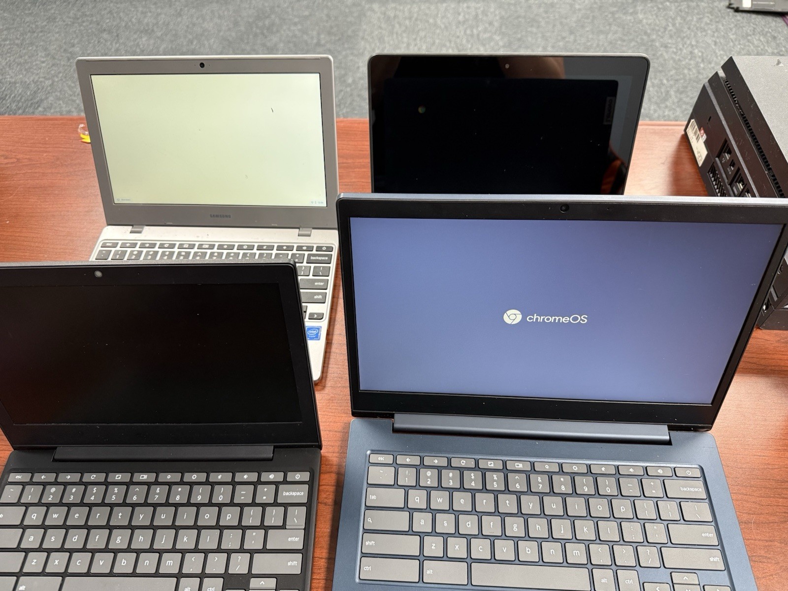 Lot of 4 HP Chromebooks – UNTESTED – AS-IS FOR PARTS OR REPAIR