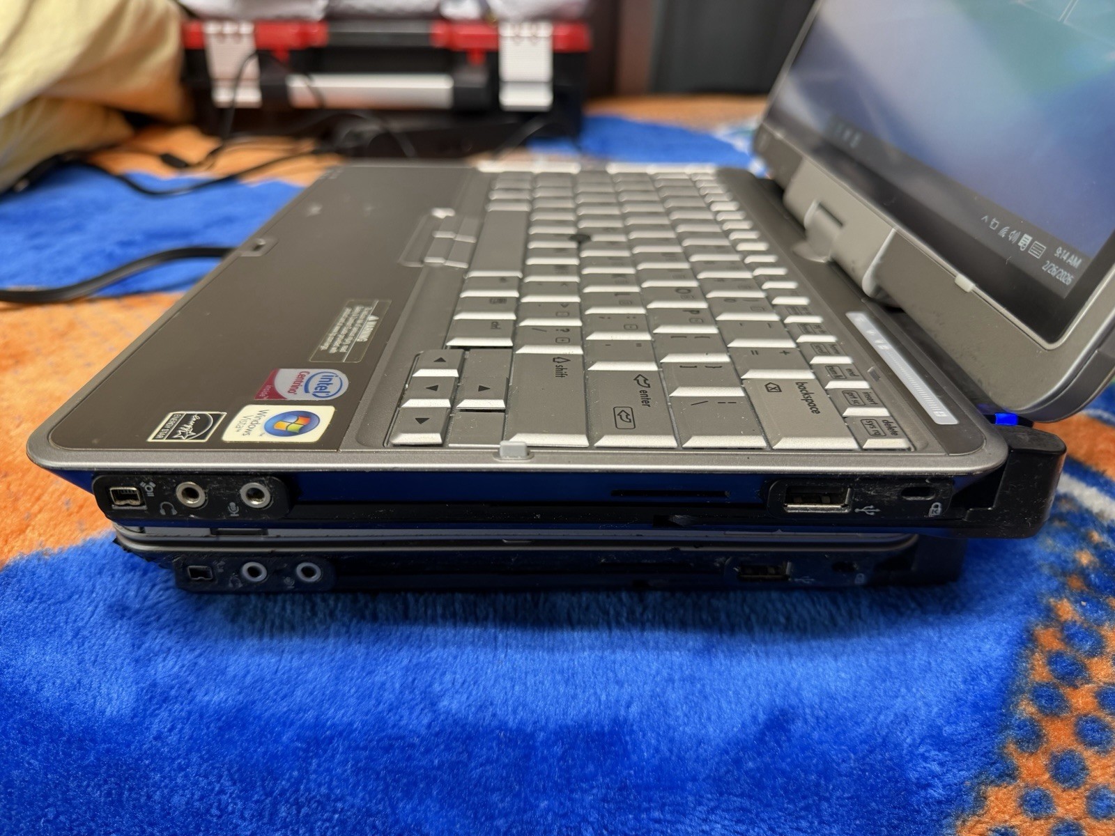 HP 2710p Convertible Laptop/Tablet Computer