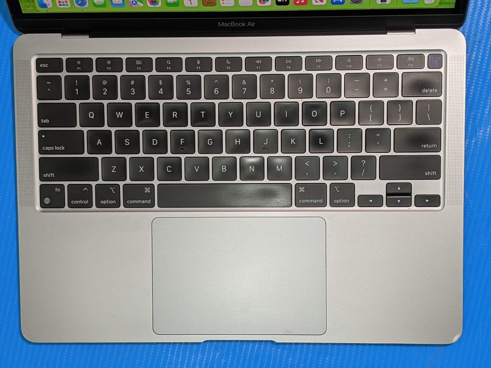 Apple MacBook Air A2337 (2020) 13″ M1 8CPU/8GPU 8GB 512GB Sonoma MGN73LL/A +PA