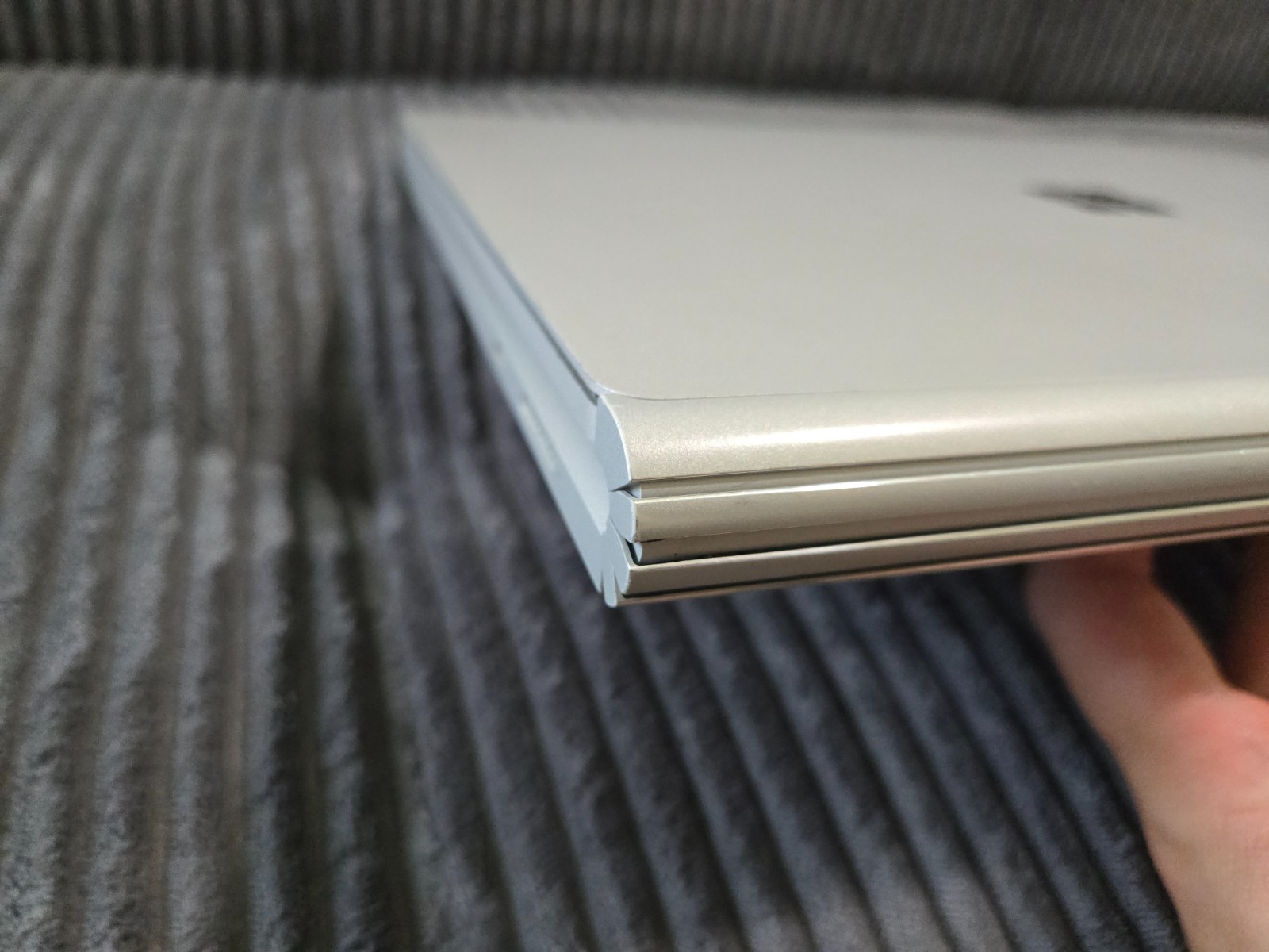 Microsoft Surface Book 3 15″ (256GB SSD, Intel i7-1065G7 GTX 1660 Ti 16GB RAM)