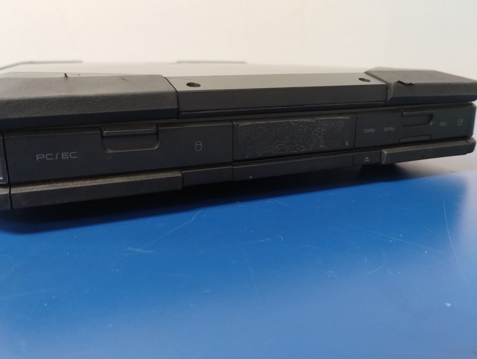 DELL LATITUDE 5414, Intel Core i5-6300U, 2.40 GHz, 12 GB RAM, 256 GB M.2