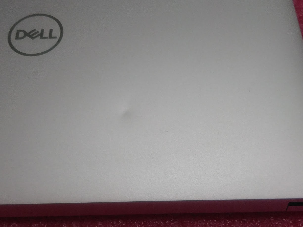 Dell XPS 15 9520 – i7-12700H 14-Core – 1TB NVMe- 24GB DDR5 – NVIDIA RTX 3050 Ti