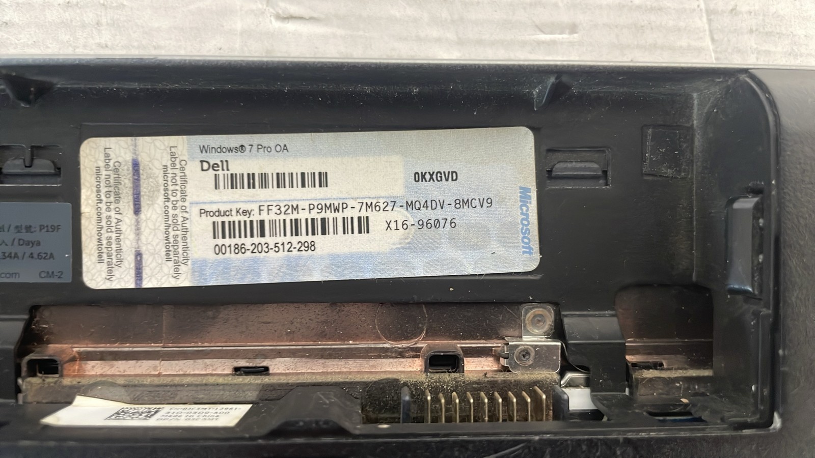 Dell P19F P19F001 15.6″ Laptop No LCD Screen Battery HDD For Parts Or Repair