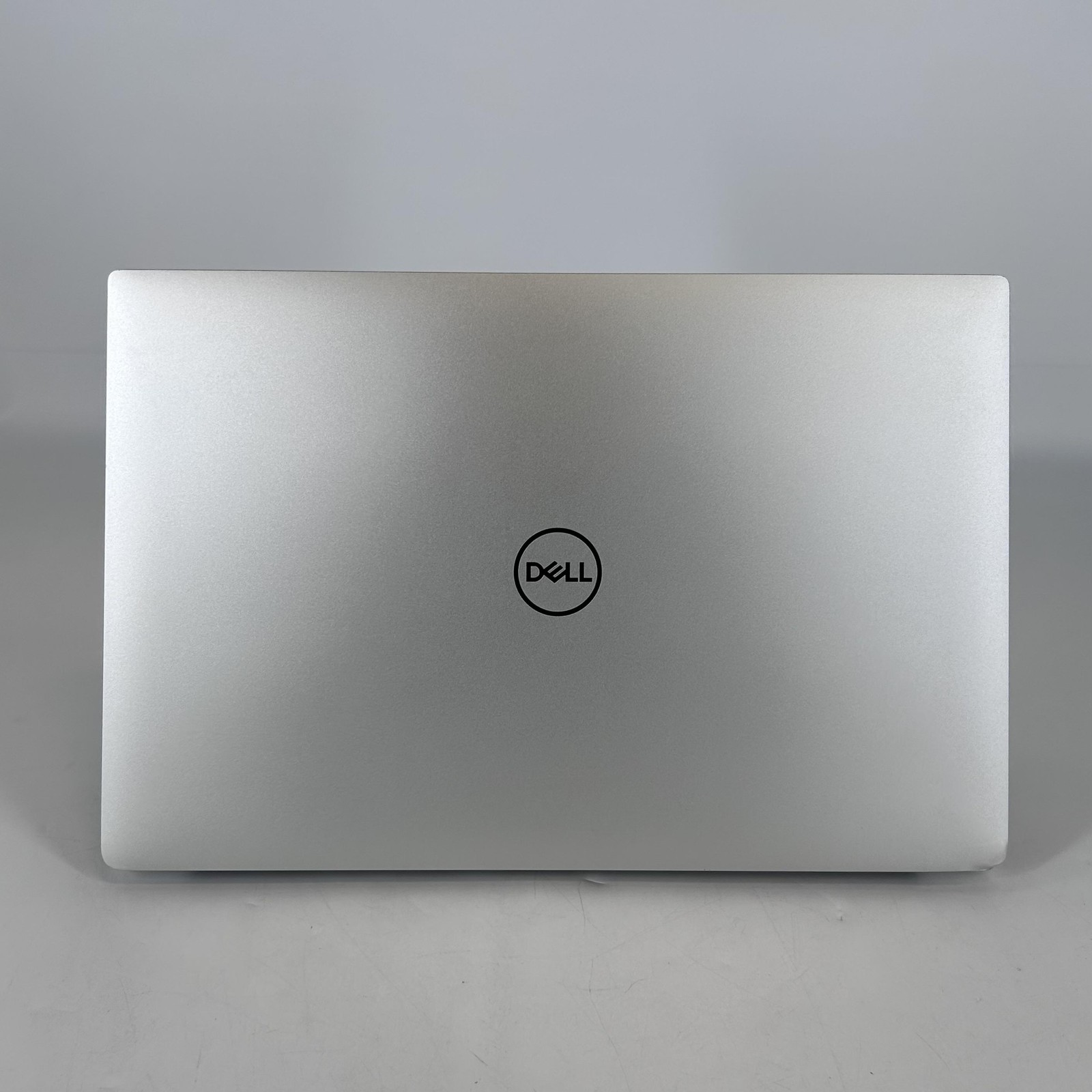 Dell XPS 15 9570 4K TOUCH i7-8750H 2.20GHz 32GB 1TB GTX 1050 Ti Max-Q BENT FRAME