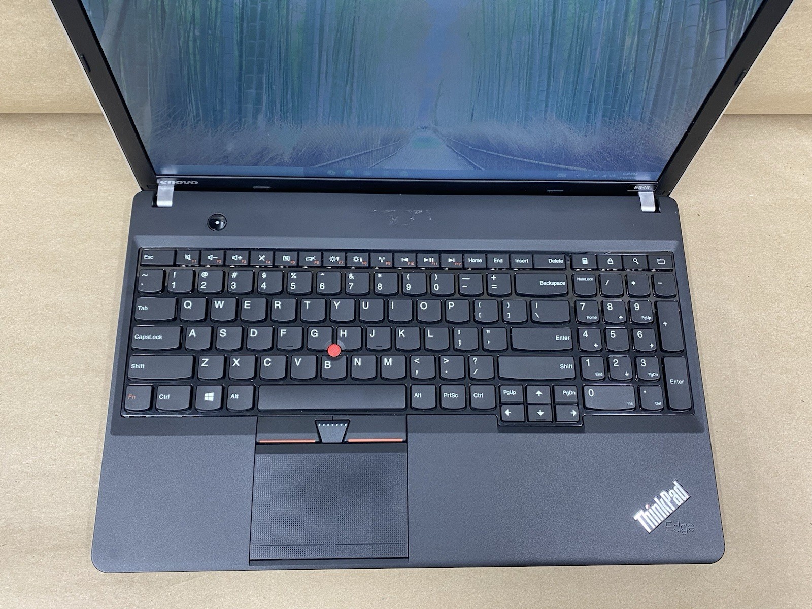 Lenovo E545 – 16″ 1366×768 – AMD A6-5350M – 8GB – 128GB SSD – Win 10 Pro