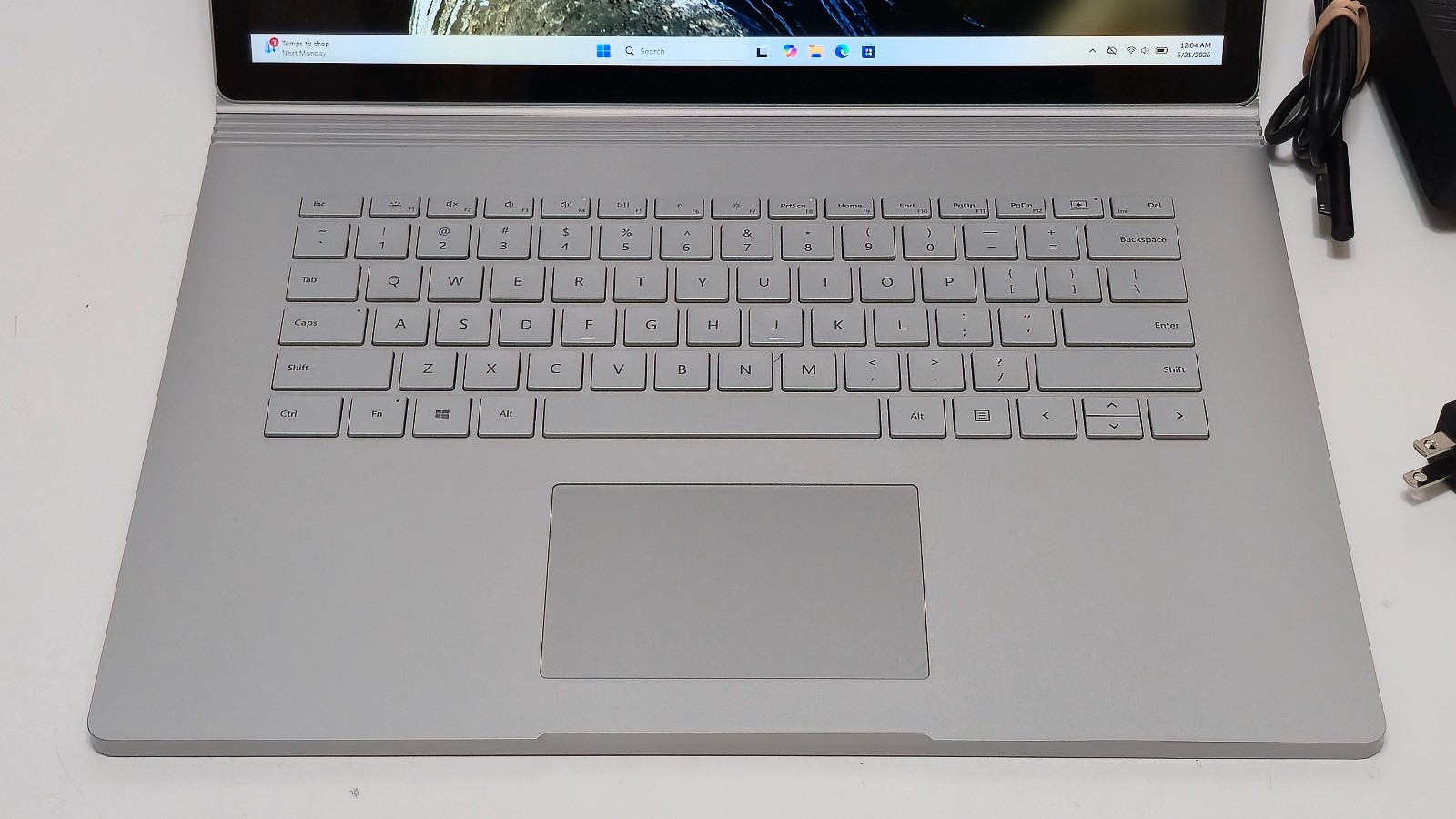 Surface Book 3 15″ (1899) i7-1065G7 32GB RAM 1TB SSD GTX 1660 GPU 6GB GDDR6