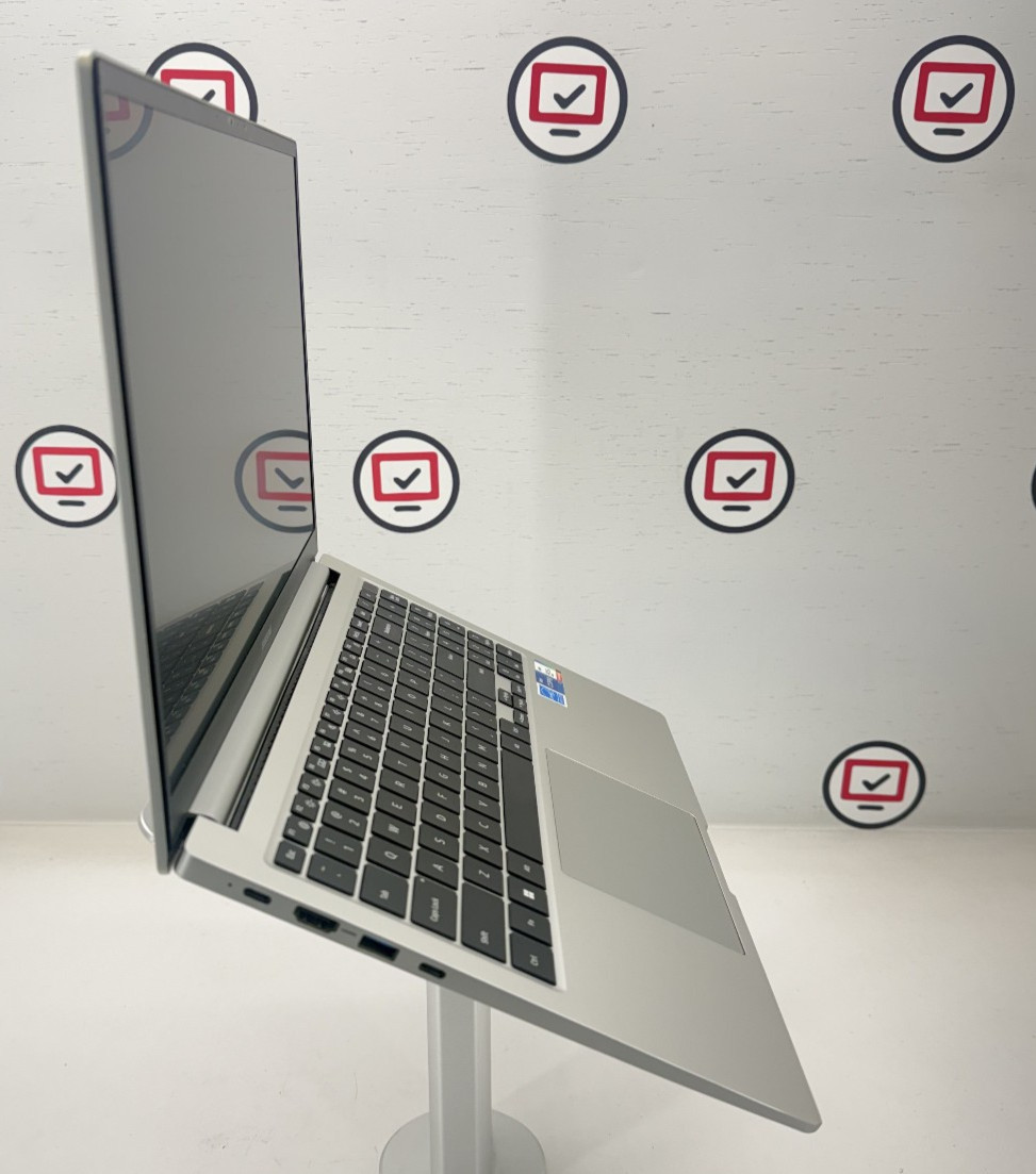 Samsung Galaxy Book 15.6″ Touch i7-1165G7 16GB RAM 512GB SSD Silver 2021