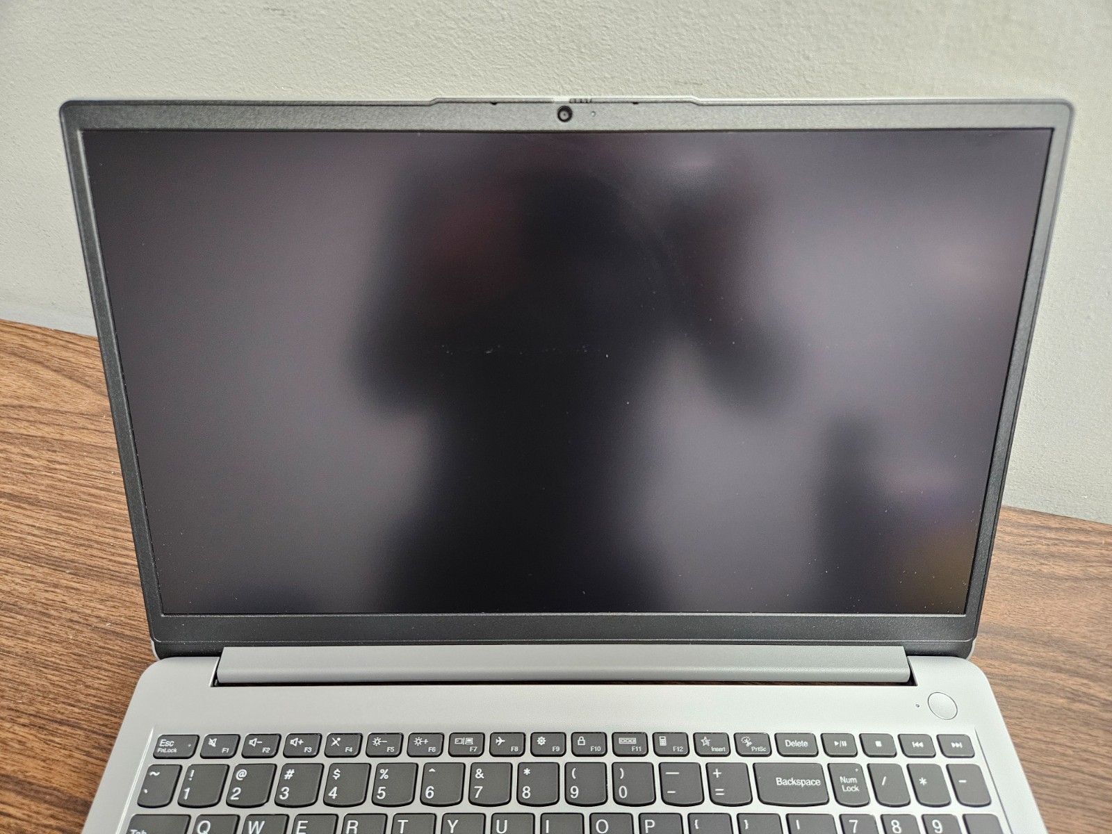 Lenovo IdeaPad 1i 15.6″ Touchscreen i3-1215U 256GB SSD 8GB RAM Windows 11