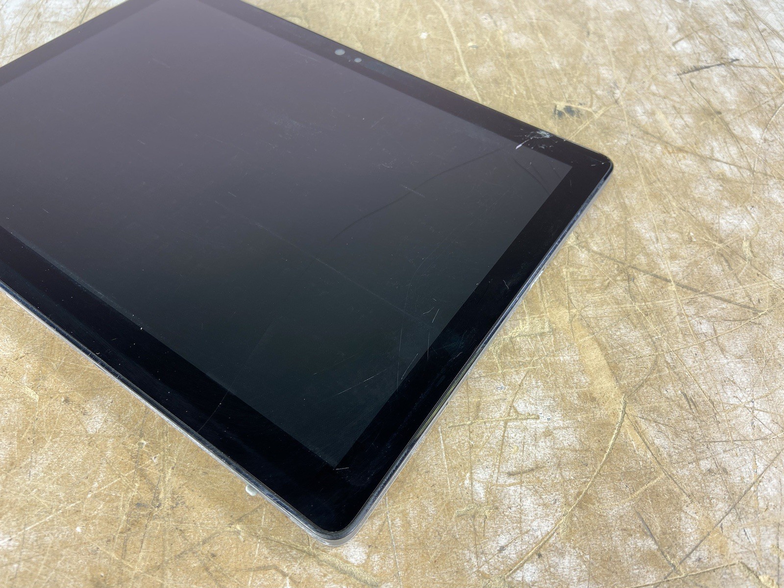 DELL LATITUDE 7200 2-IN-1 i5-8365U @ 1.60GHz, 8GB RAM, NO HDD/OS – (FOR PARTS)