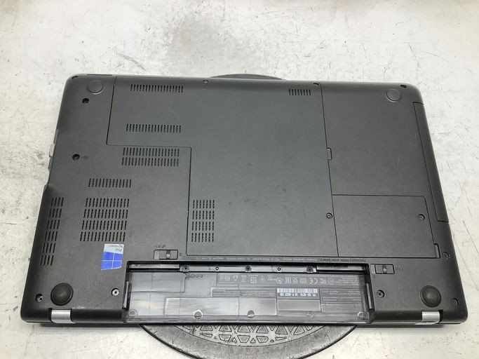 Lenovo ThinkPad E550 Intel i3-4005U 1.7GHz 4 GB NO HDD