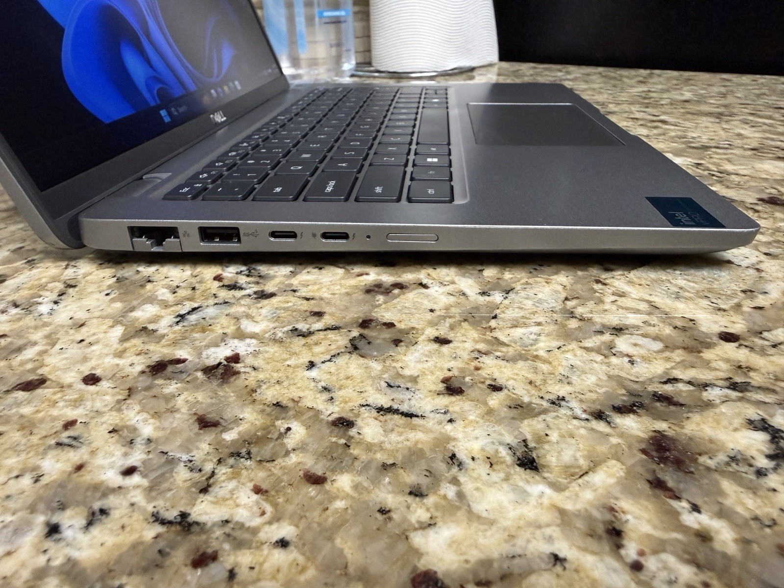 Dell Latitude 5450 | Ultra 5 135U 16GB RAM 256GB SSD | FHD Backlit FPS