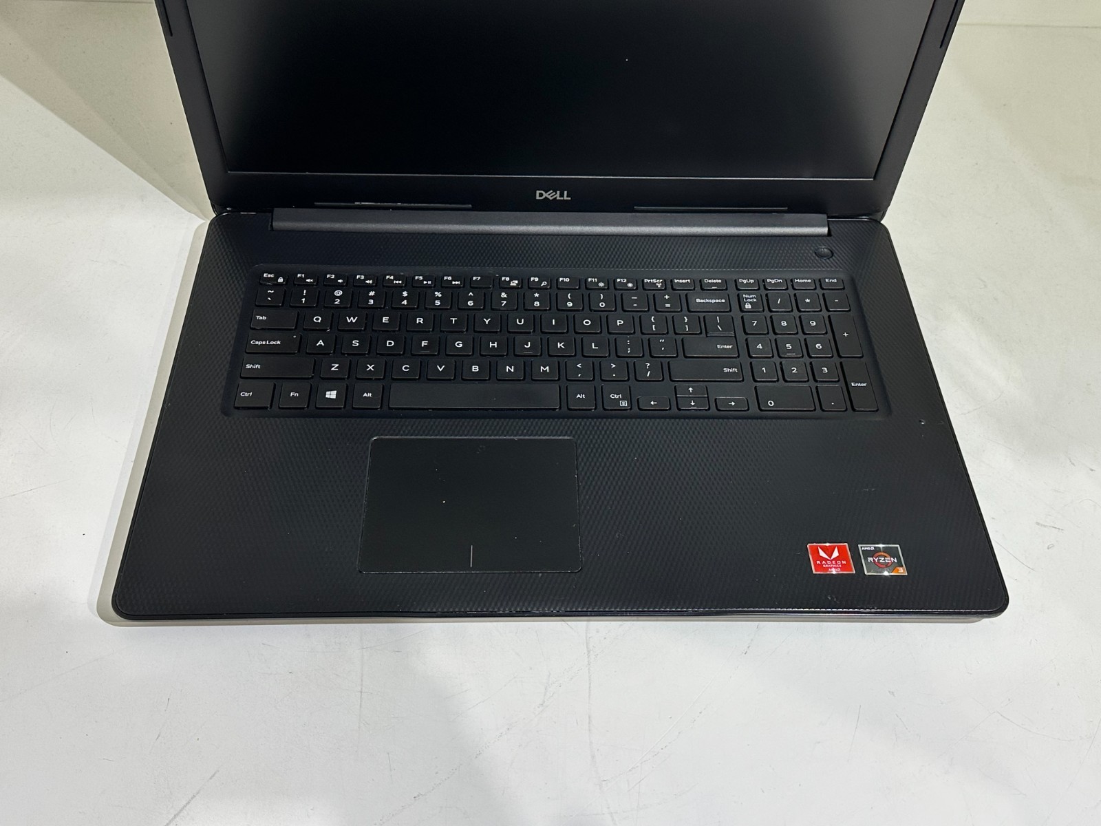 Dell Inspiron 17 3785 AMD RYZEN 3 2300U 2.00GHz 8GB RAM 128GB SSD Win 11 read