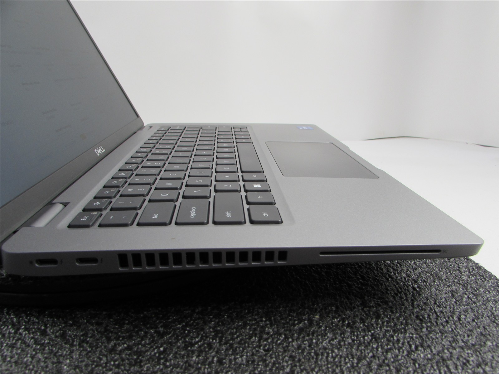 DELL LATITUDE 5430 1920X1080 FHD CORE I7-1265U 512GB SSD 16GB RAM NO O.S