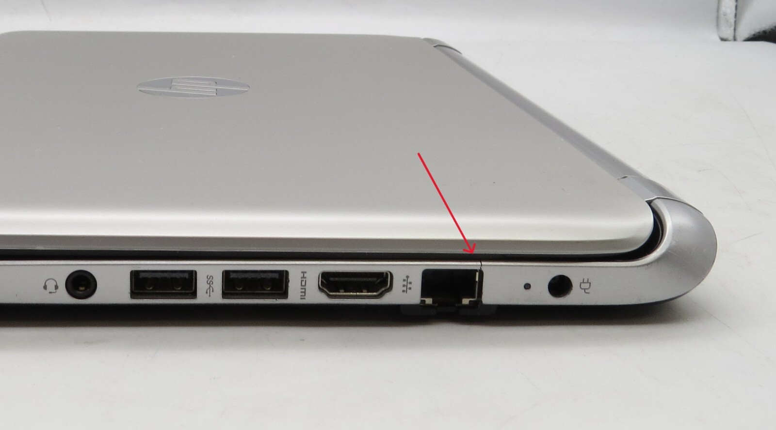 HP Pavilion 11-e110nr | AMD A4-APU-1250 | 4GB RAM | 240GB SSD | No OS *READ*