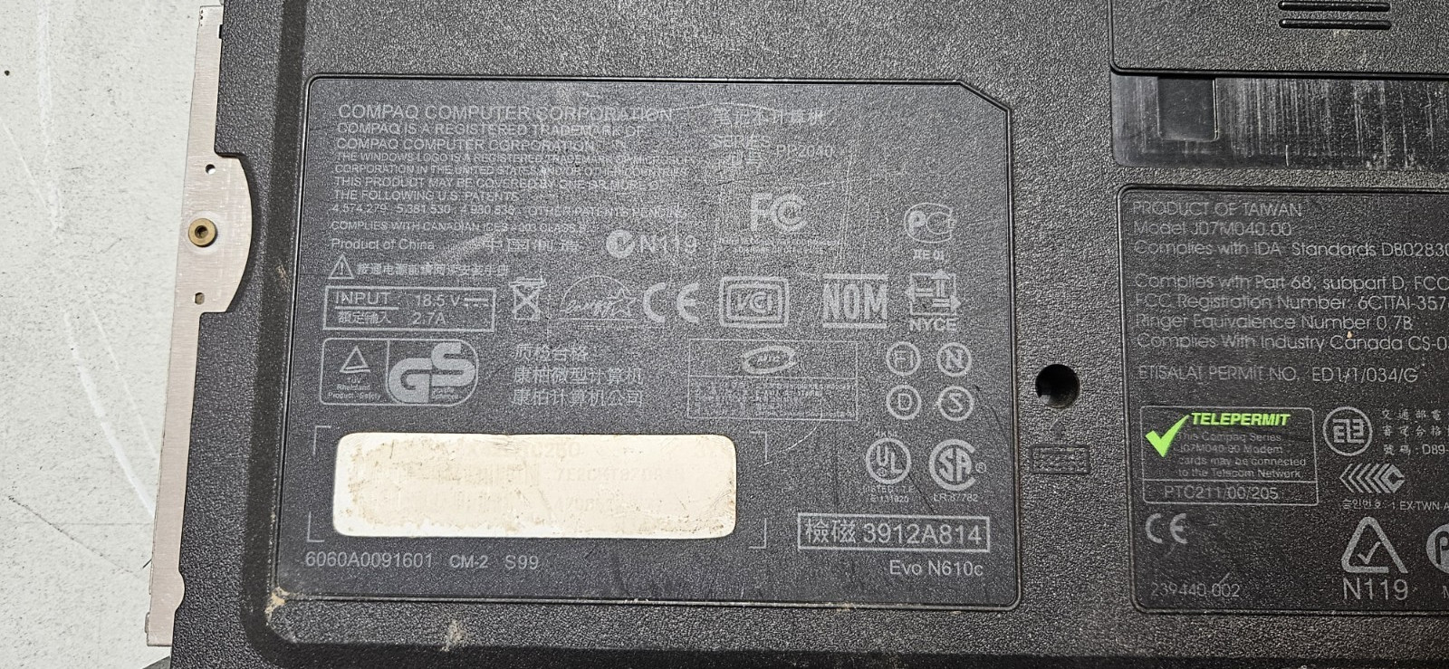 Compaq Evo N610c – Pentium 4 – For Parts Only – No AC Adapter – No HDD