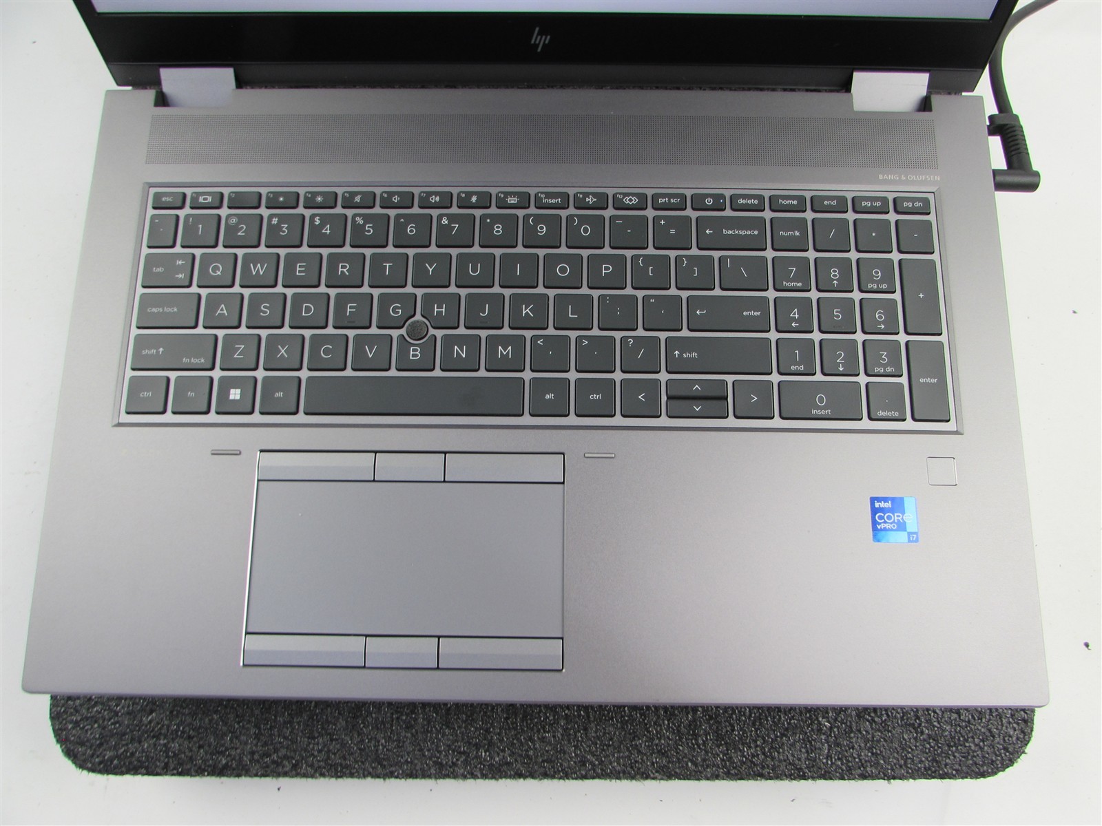 HPZBOOK FURY 17 (G8) 1920X1080 FHD I7-11850H 1TB SSD 32GB RAM AMD W6600M NO O.S
