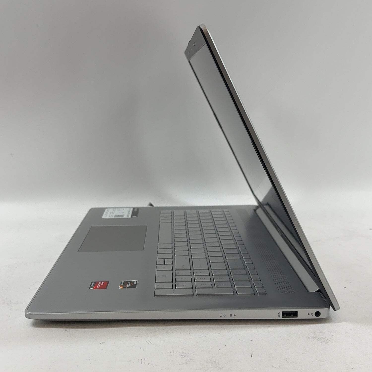 HP Laptop 17-CP0700DX 17″ Ryzen 5 5500U 2.1GHz 16GB RAM 1TB SSD