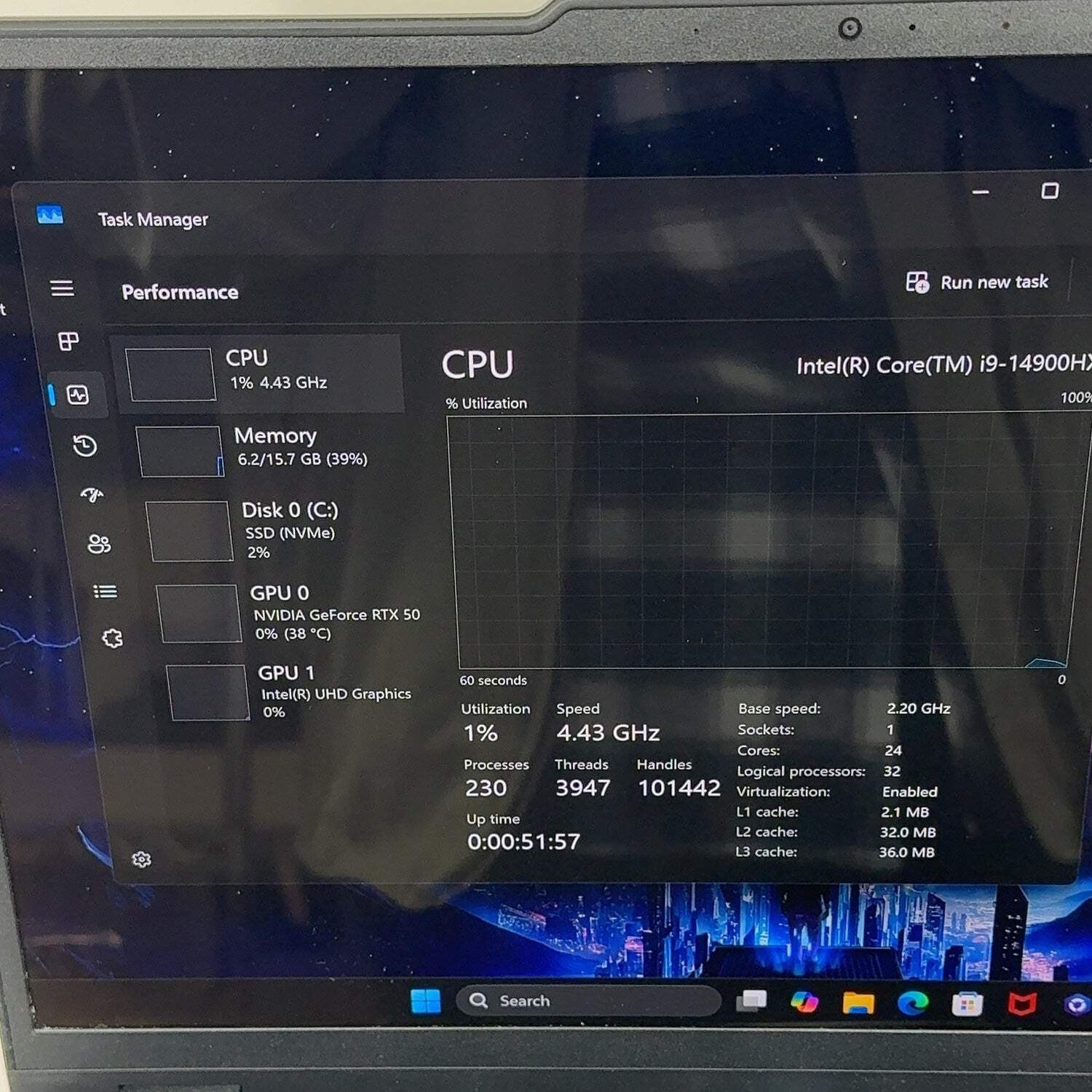 Lenovo Legion 5 15IRX10 15.6″ i9-14900HK 16GB RAM 1TB SSD GeForce RTX 5070
