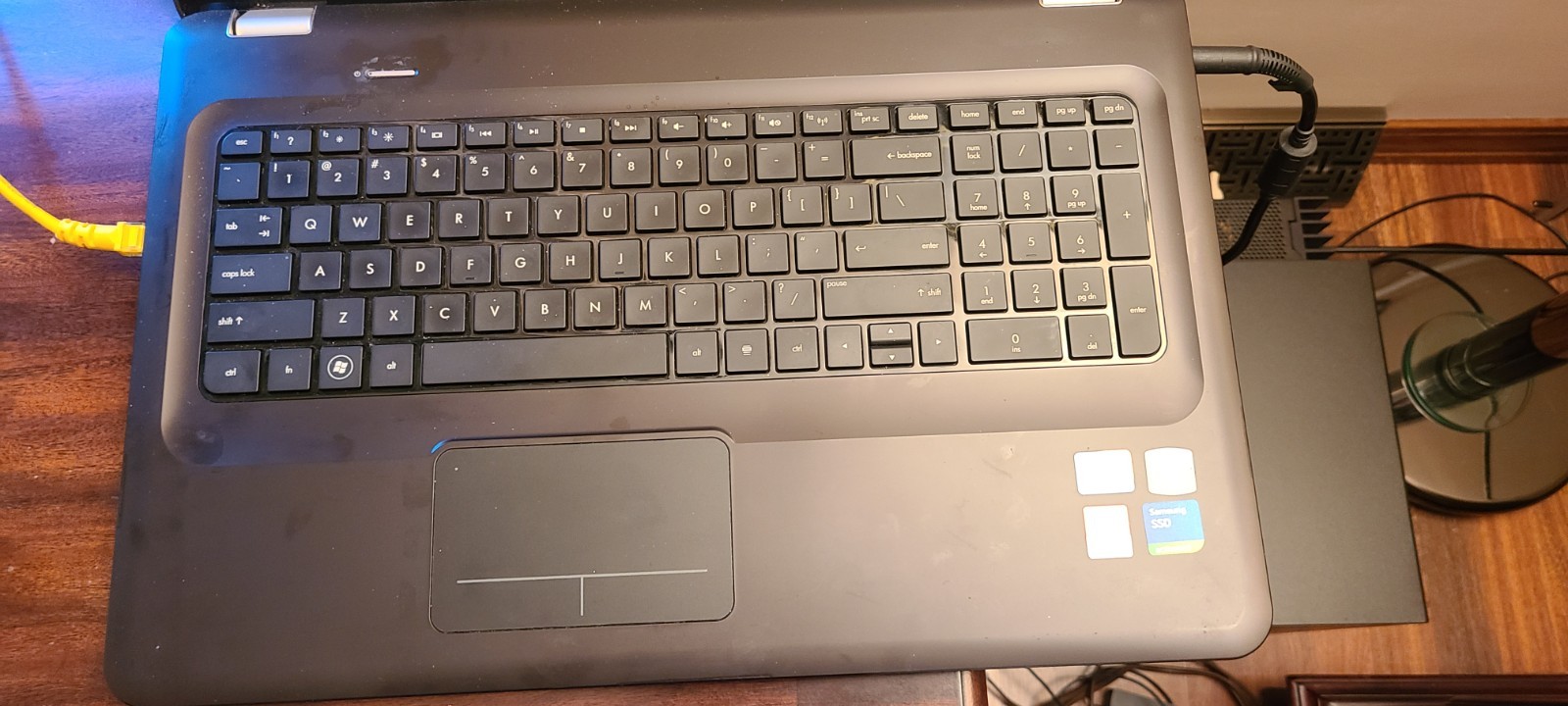 HP PAVILION DV7T- entertment PC 17.3″ intel CORE i7-740QM 640GB-HD,2 8GB DDR Mem