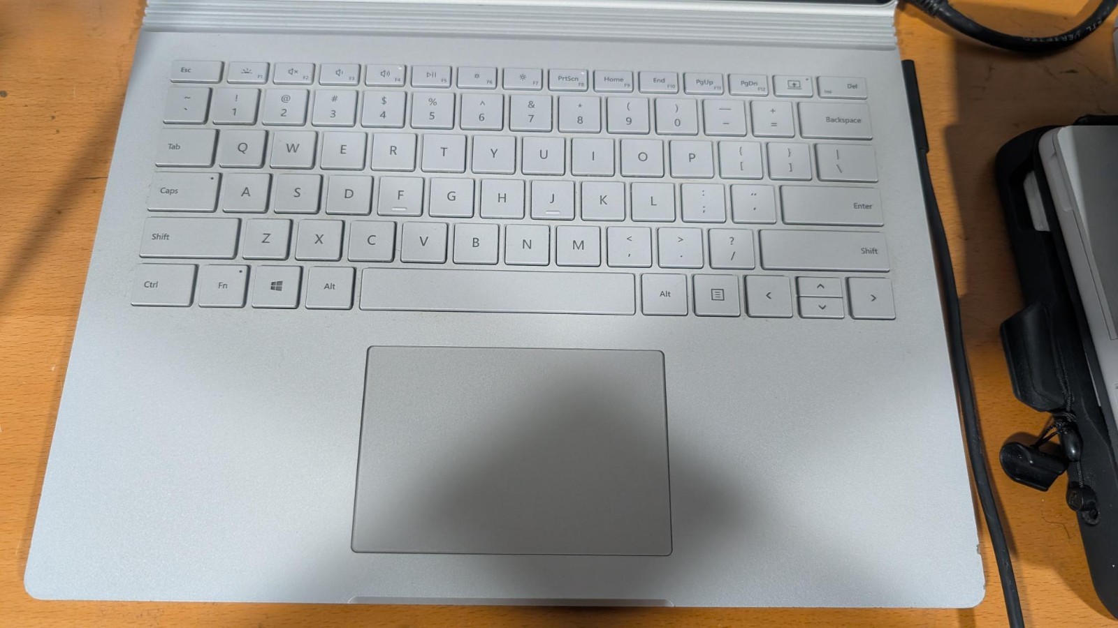 Microsoft Surface Book 3 13.5| Intel i7-1065G7| 32GB RAM| GTX 1650MQ| 512GB SSD
