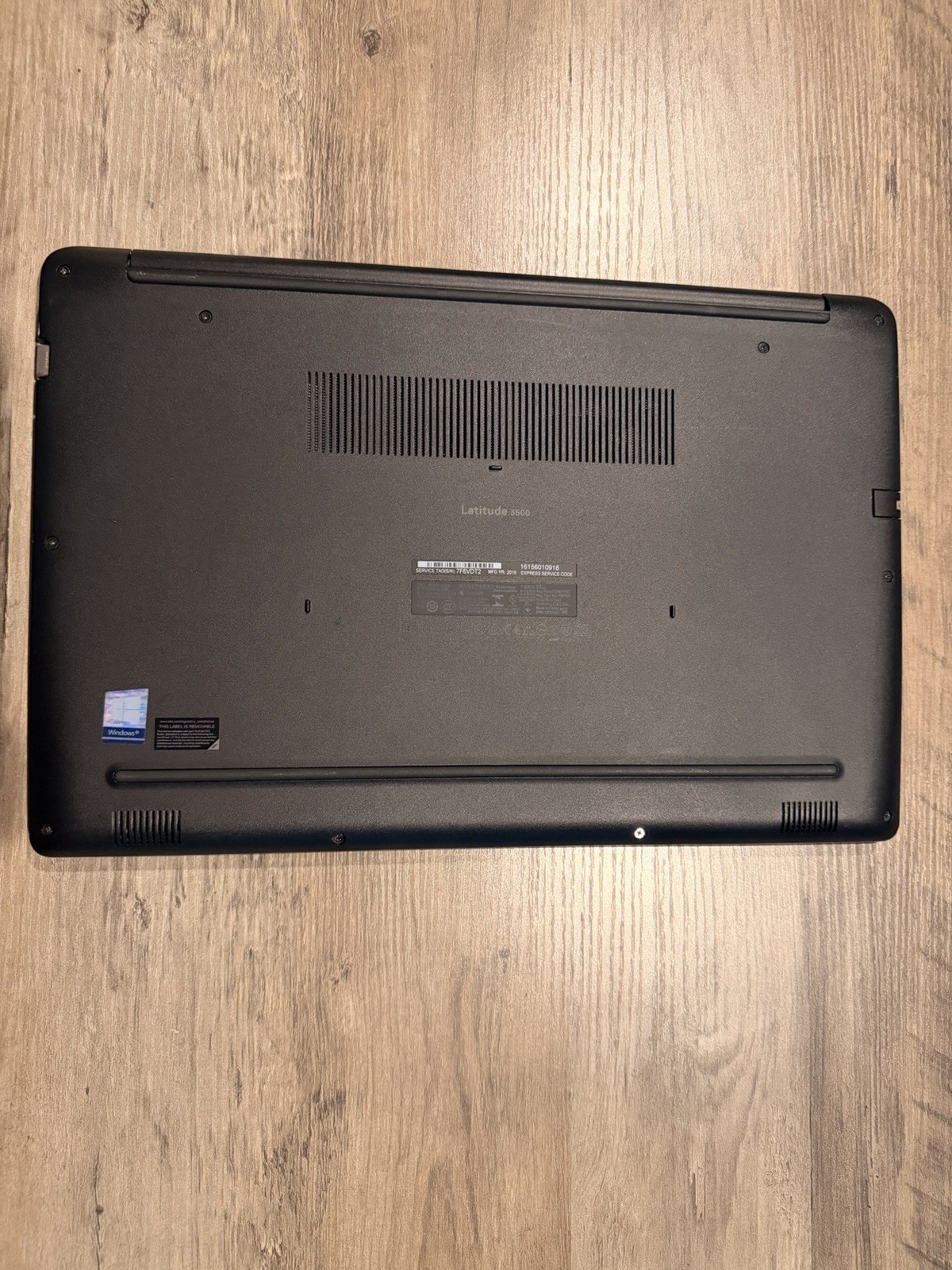 Dell Latitude 3500 I5-8265U laptop 8GB RAM 500GB SSD Win11 Pro Tested runs great