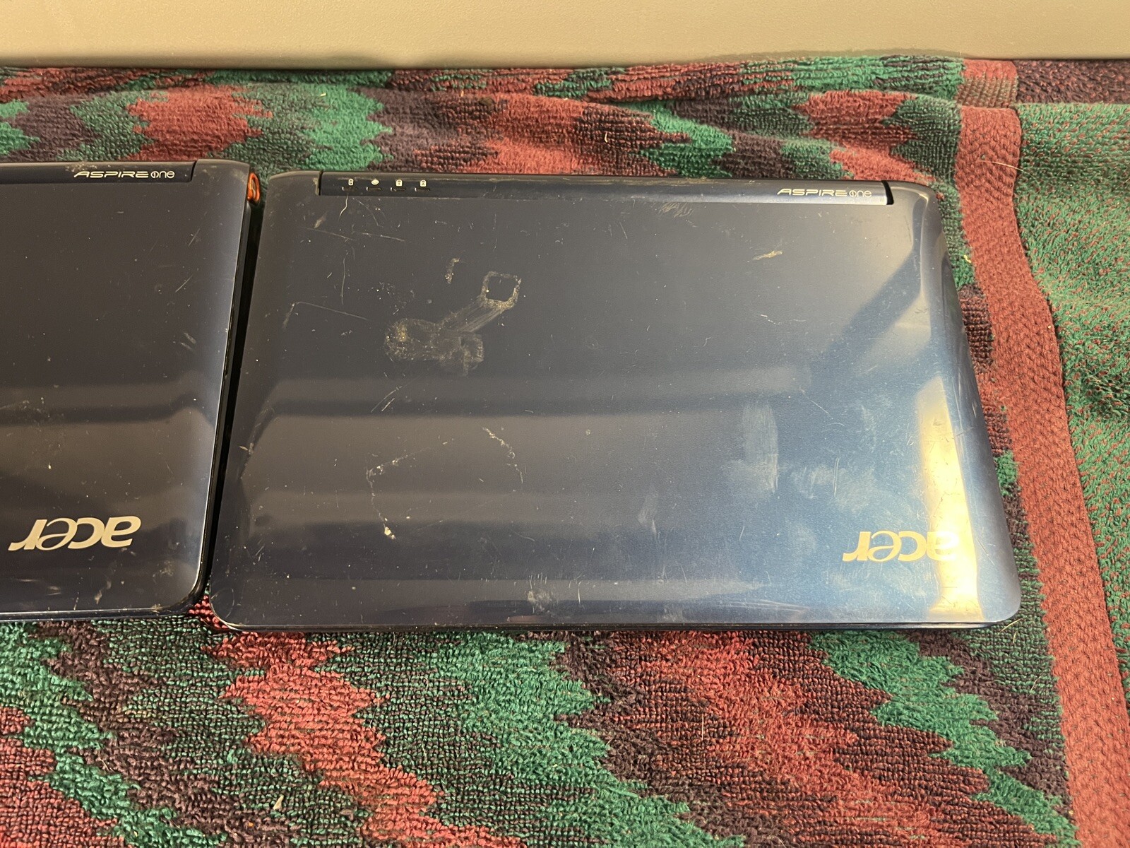 TWO Acer Aspire One Series ZG5 Intel Atom 1.60GHz Netbook Laptops lot