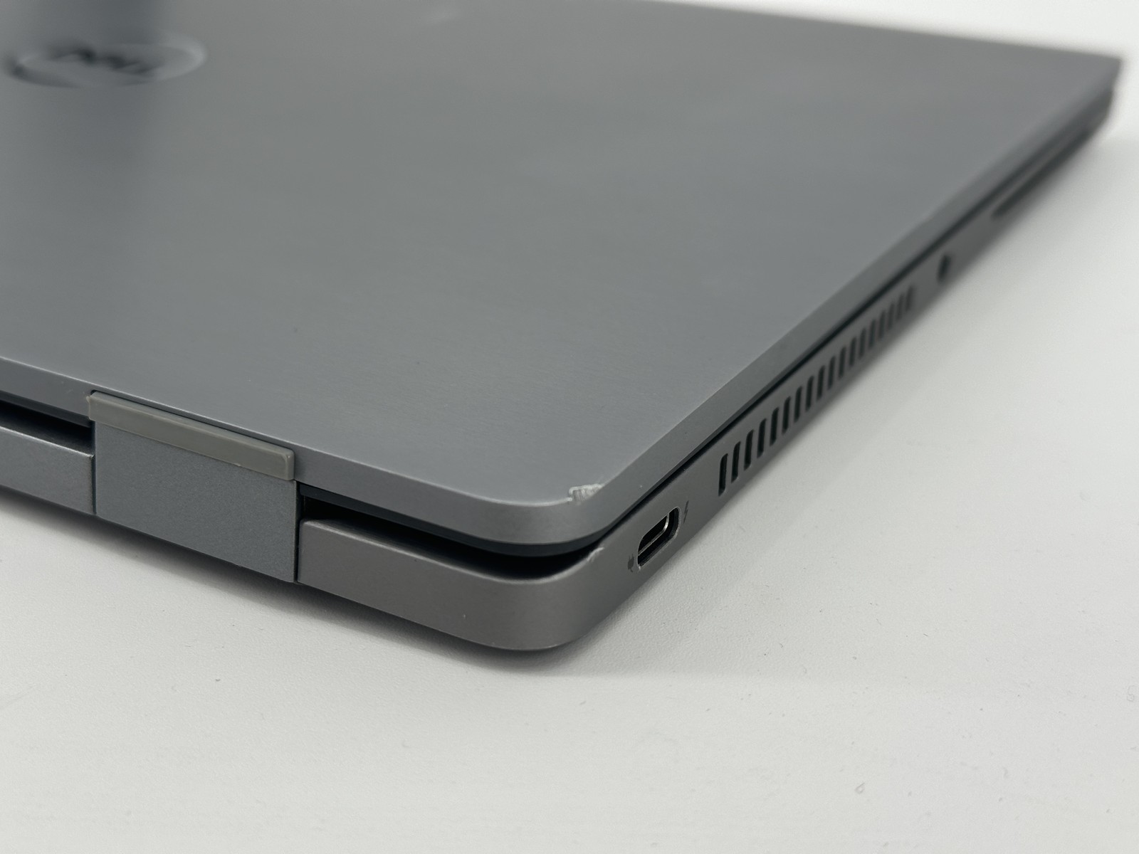 Dell Latitude 7420 14″ FHD i7-1165G7 16GB DDR4 512GB NVMe Win11 Pro FaceID FP