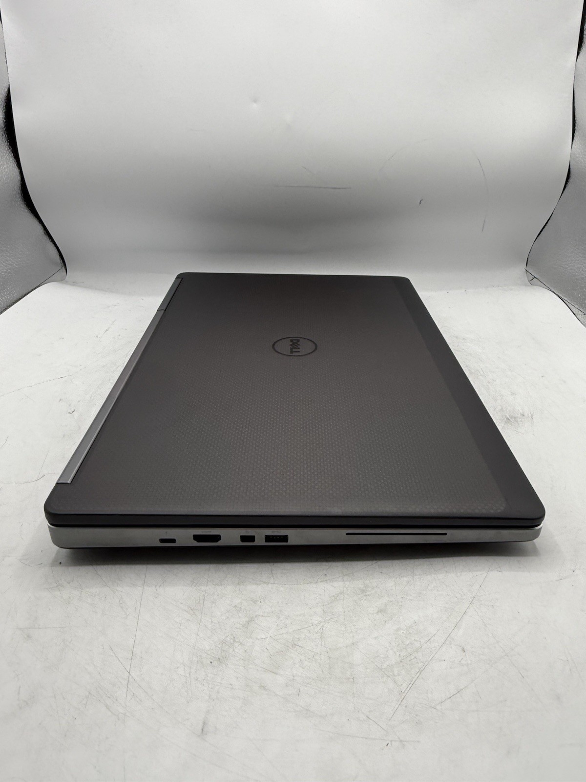 Dell Precision 7710 17.3” 4K Xeon E3-1575MV5 64GB RAM 1TB + 2TB M4000M Win10P